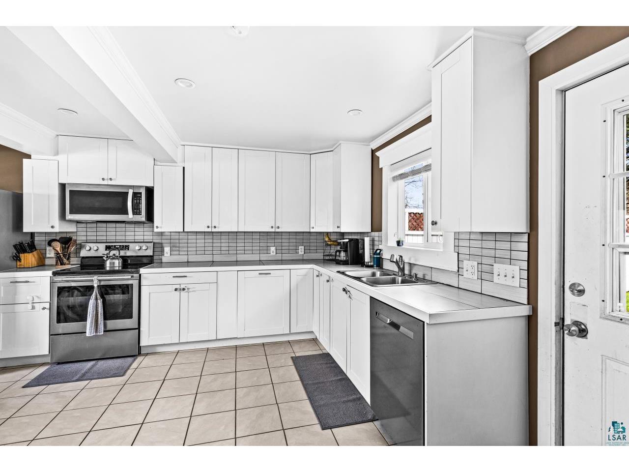 2440 Oakes Ave Superior WI 54880 6125228 image15