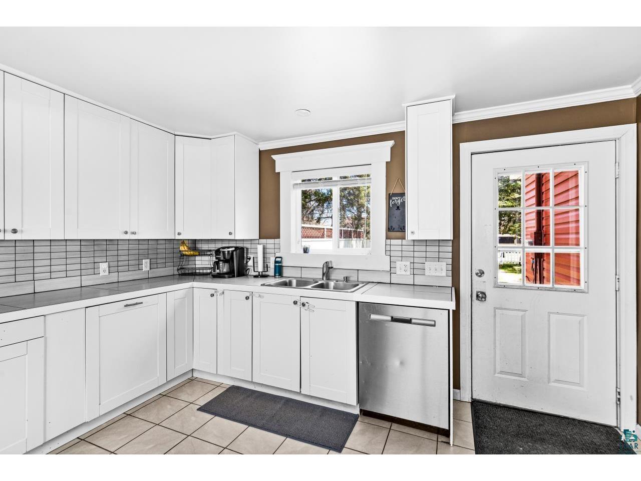 2440 Oakes Ave Superior WI 54880 6125228 image16
