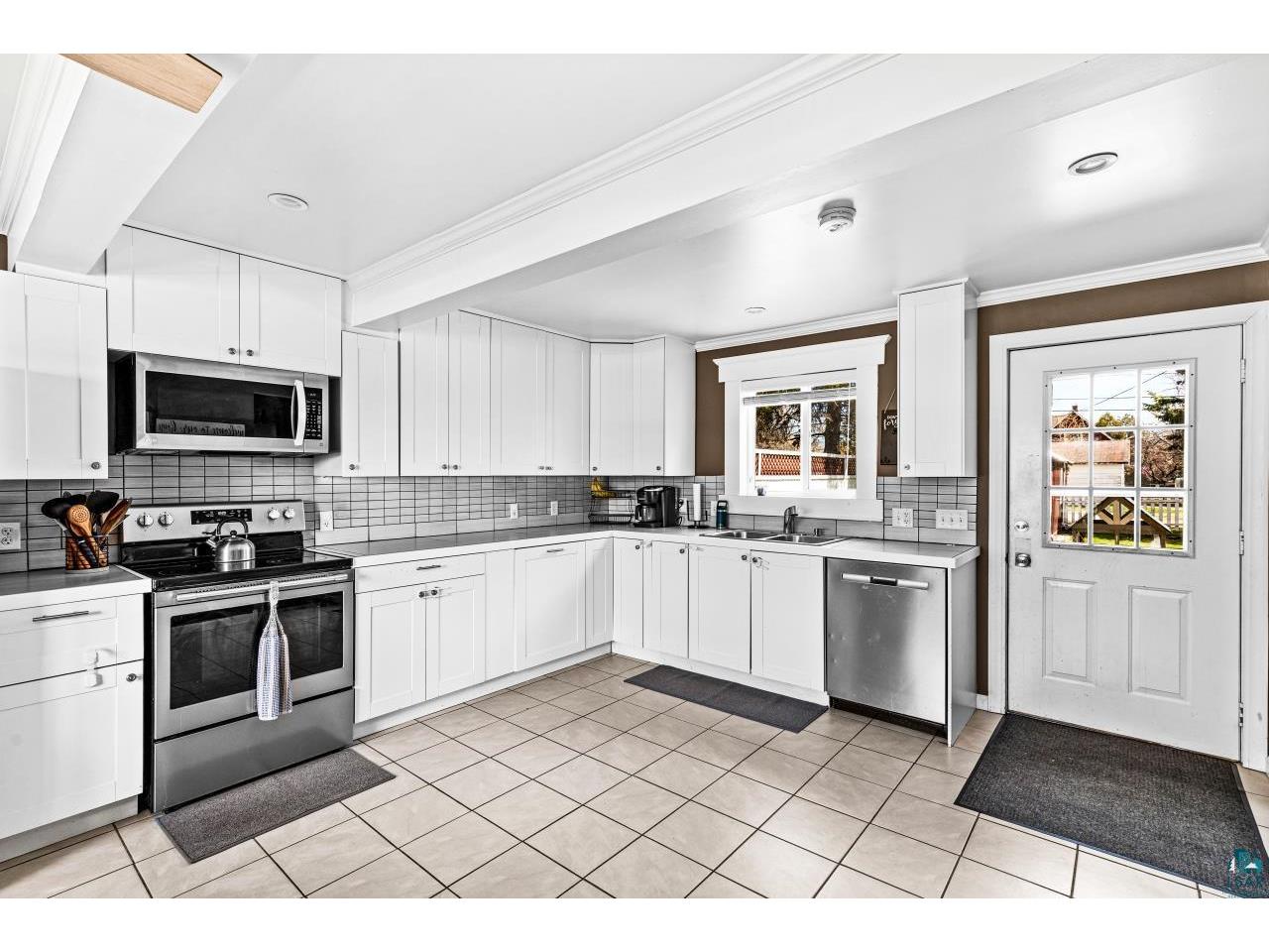 2440 Oakes Ave Superior WI 54880 6125228 image17