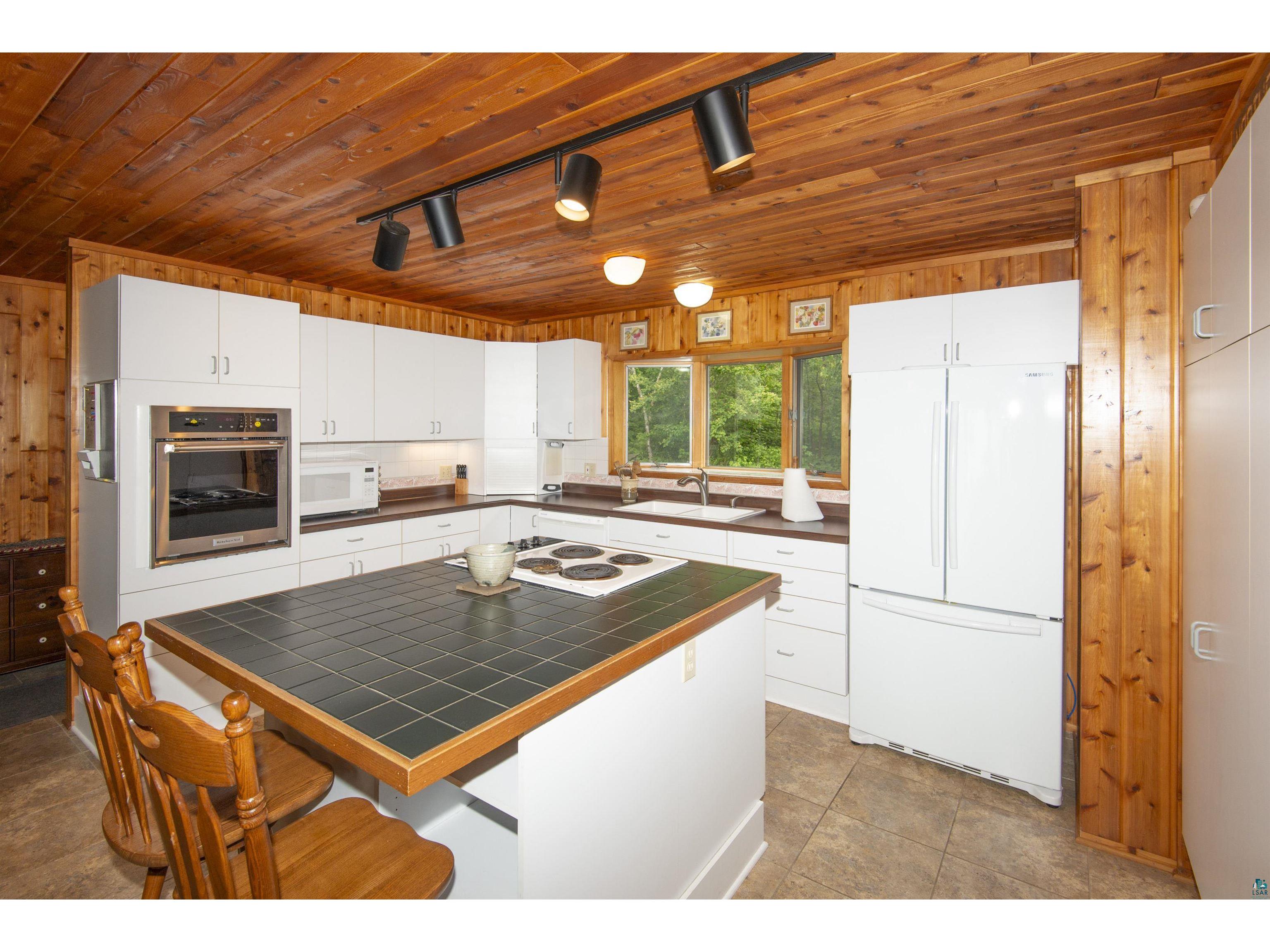 2457 Highway 61 E Grand Marais MN 55604 6126541 image24