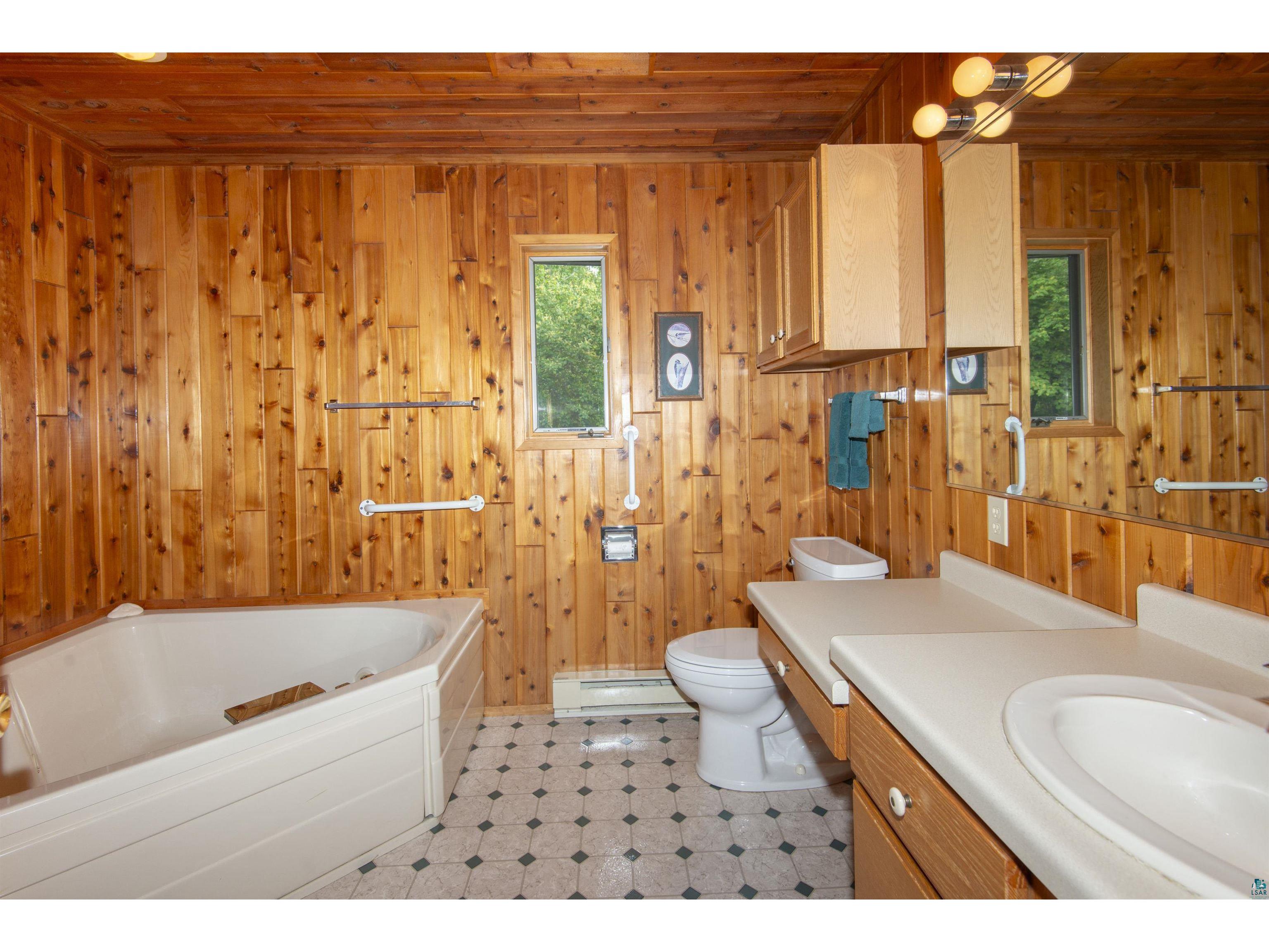 2457 Highway 61 E Grand Marais MN 55604 6126541 image44