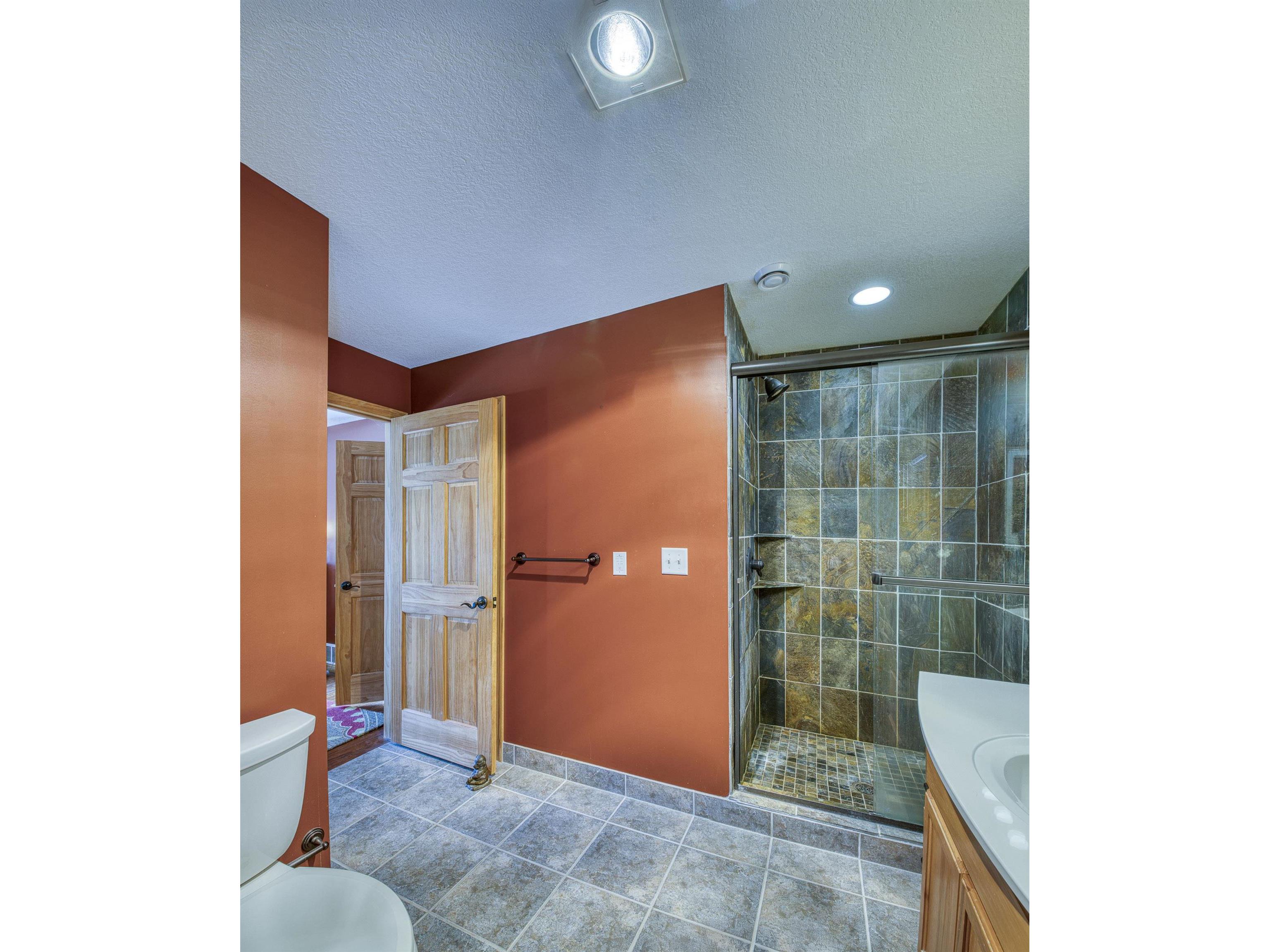 2472 Cliff View Cr Two Harbors MN 55616 - Lake Superior 6123564 image17