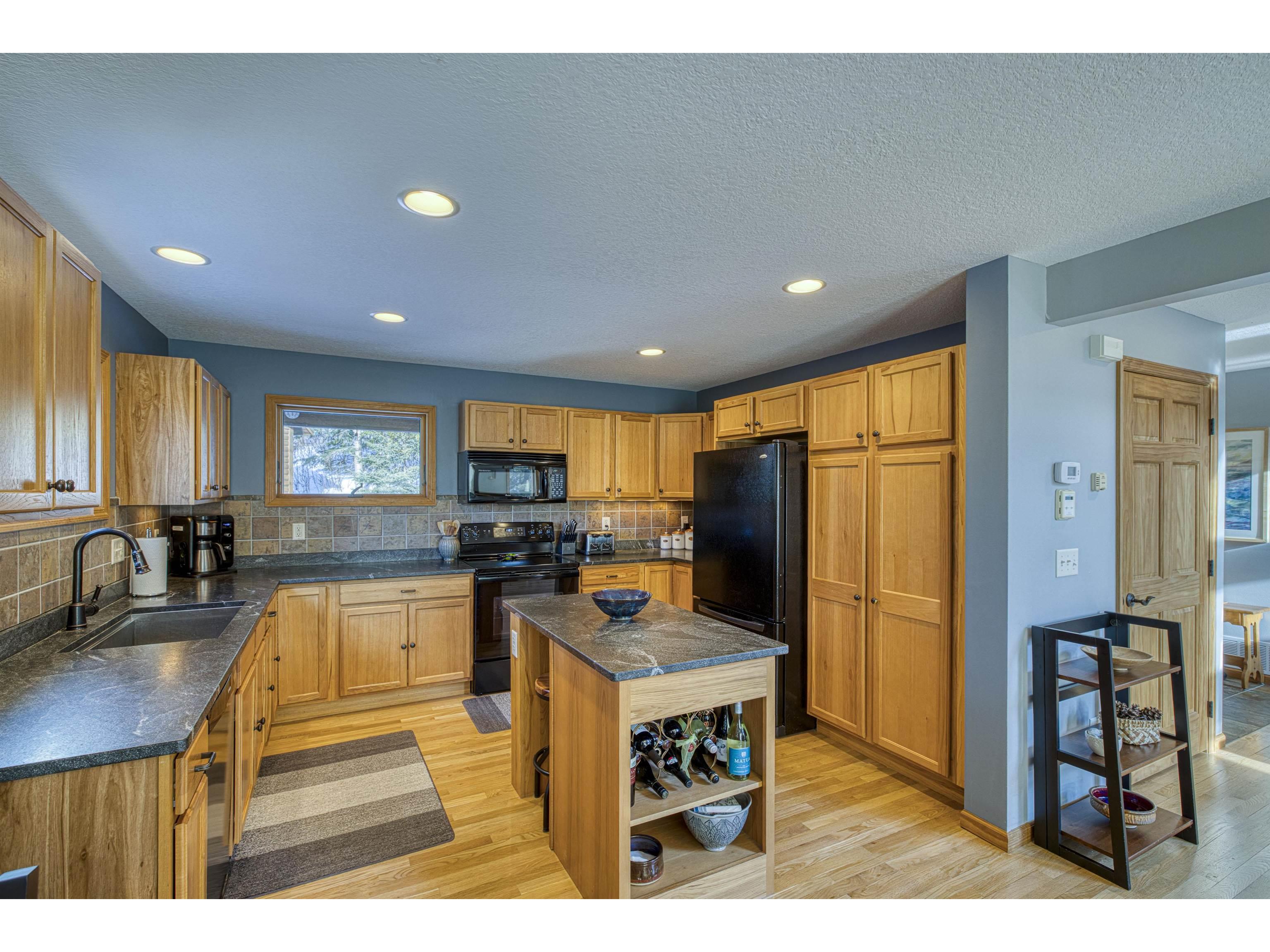 2472 Cliff View Cr Two Harbors MN 55616 - Lake Superior 6123564 image6