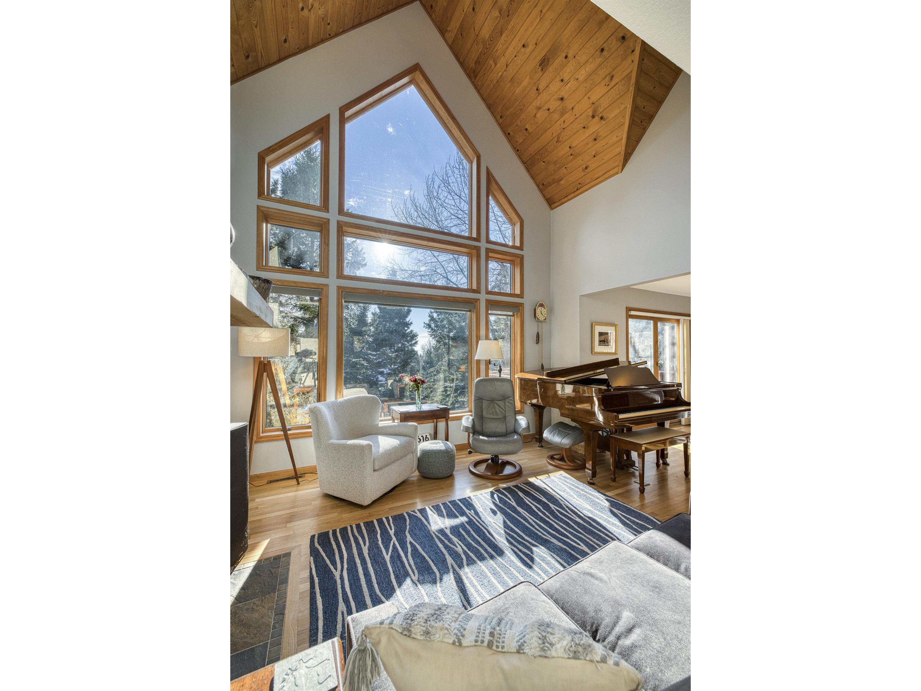 2472 Cliff View Cr Two Harbors MN 55616 - Lake Superior 6123564 image9