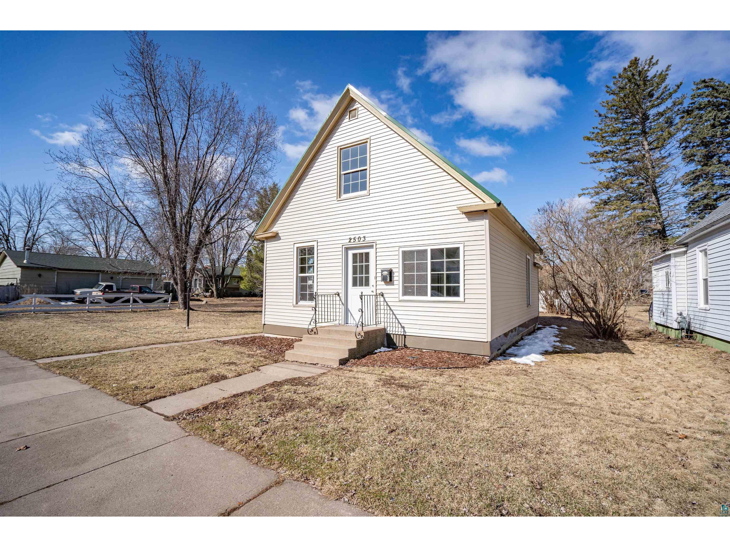 2503 Oakes Ave Superior WI 54880 6118566 image1