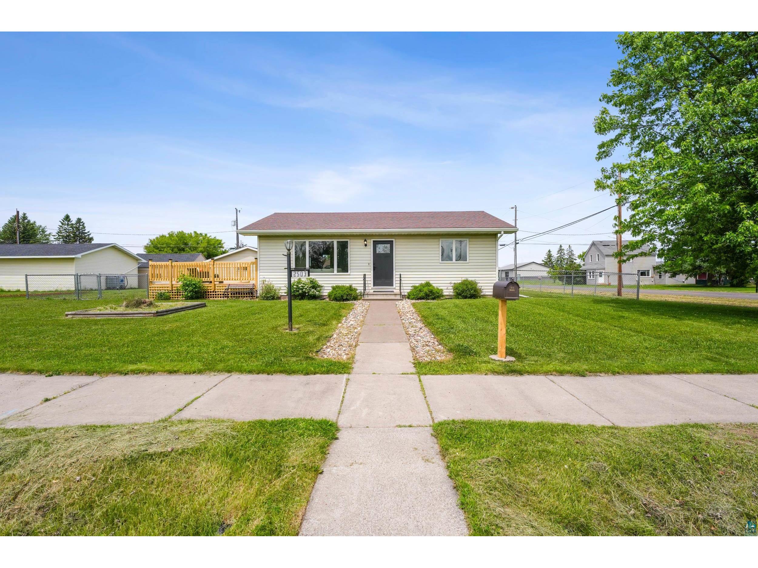 2503 Wellington St Superior WI 54880 6120198 image1