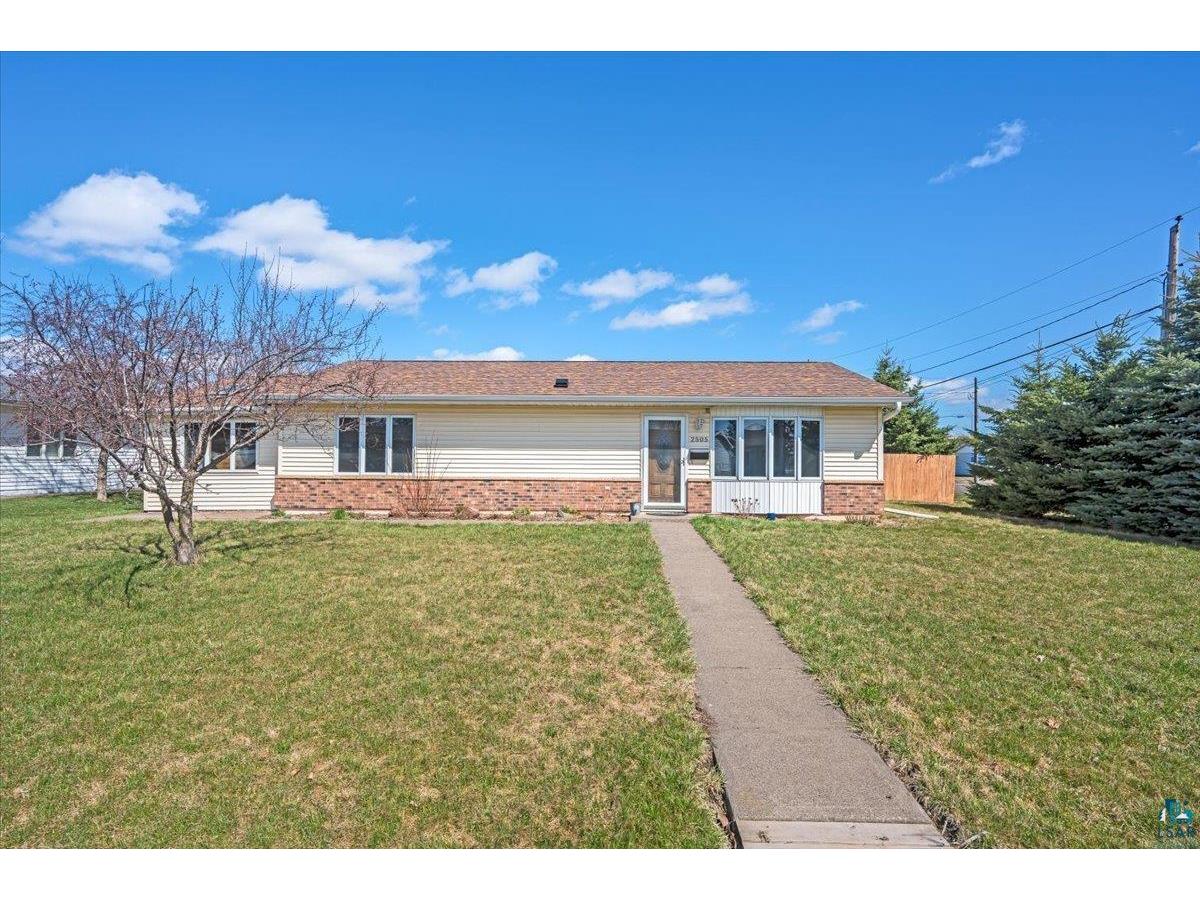 2505 N 23rd St Superior WI 54880 6113223 image1