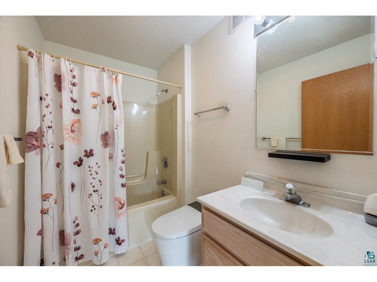 2506 E 21st Ave Hibbing MN 55746 6125163 image22