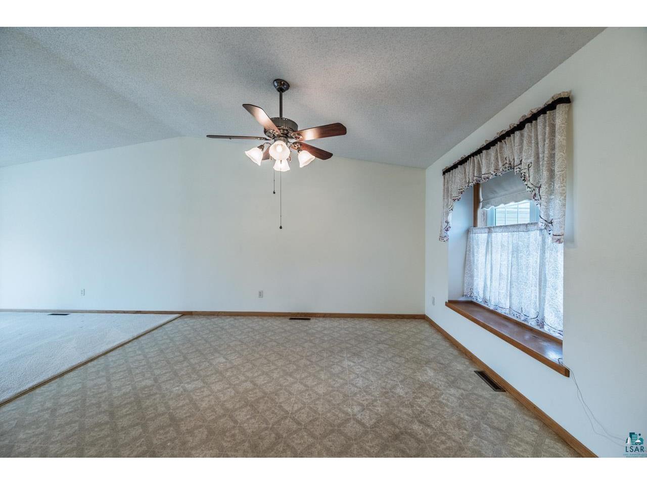 2506 E 21st Ave Hibbing MN 55746 6125163 image7