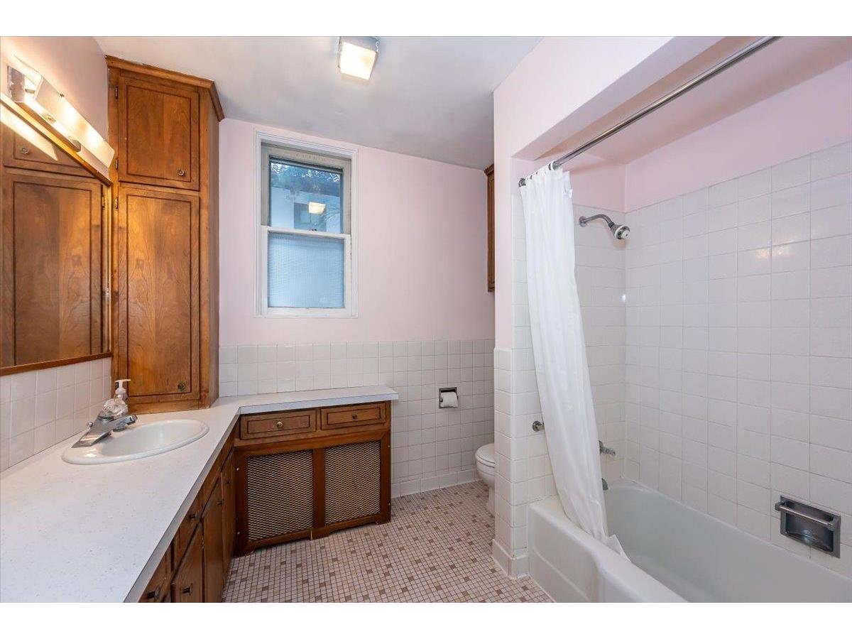 2510 E Superior St Duluth MN 55812 6123138 image9