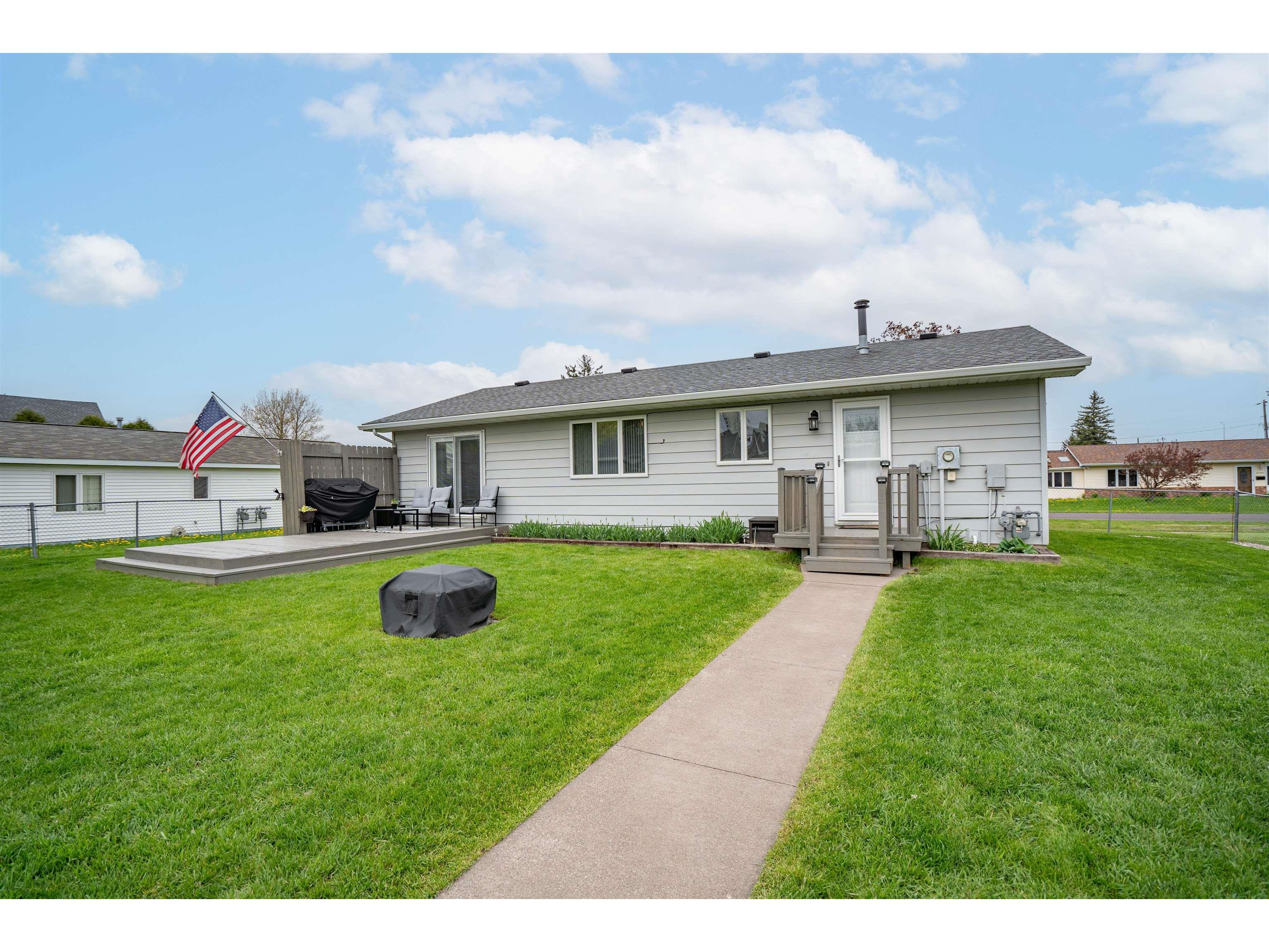 2510 N 23rd St Superior WI 54880 6121381 image1