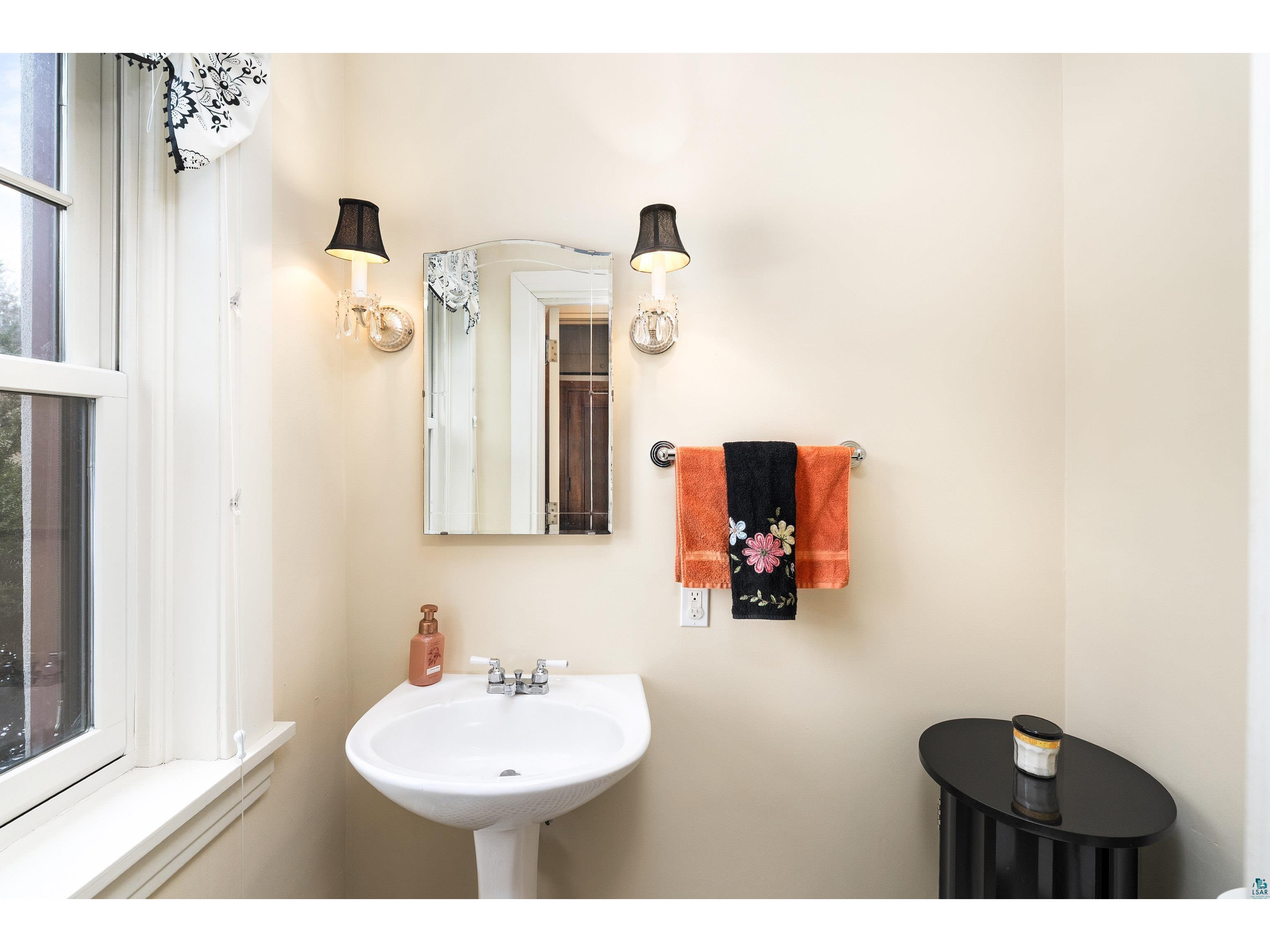 2514 E Superior St Duluth MN 55812 6123966 image22