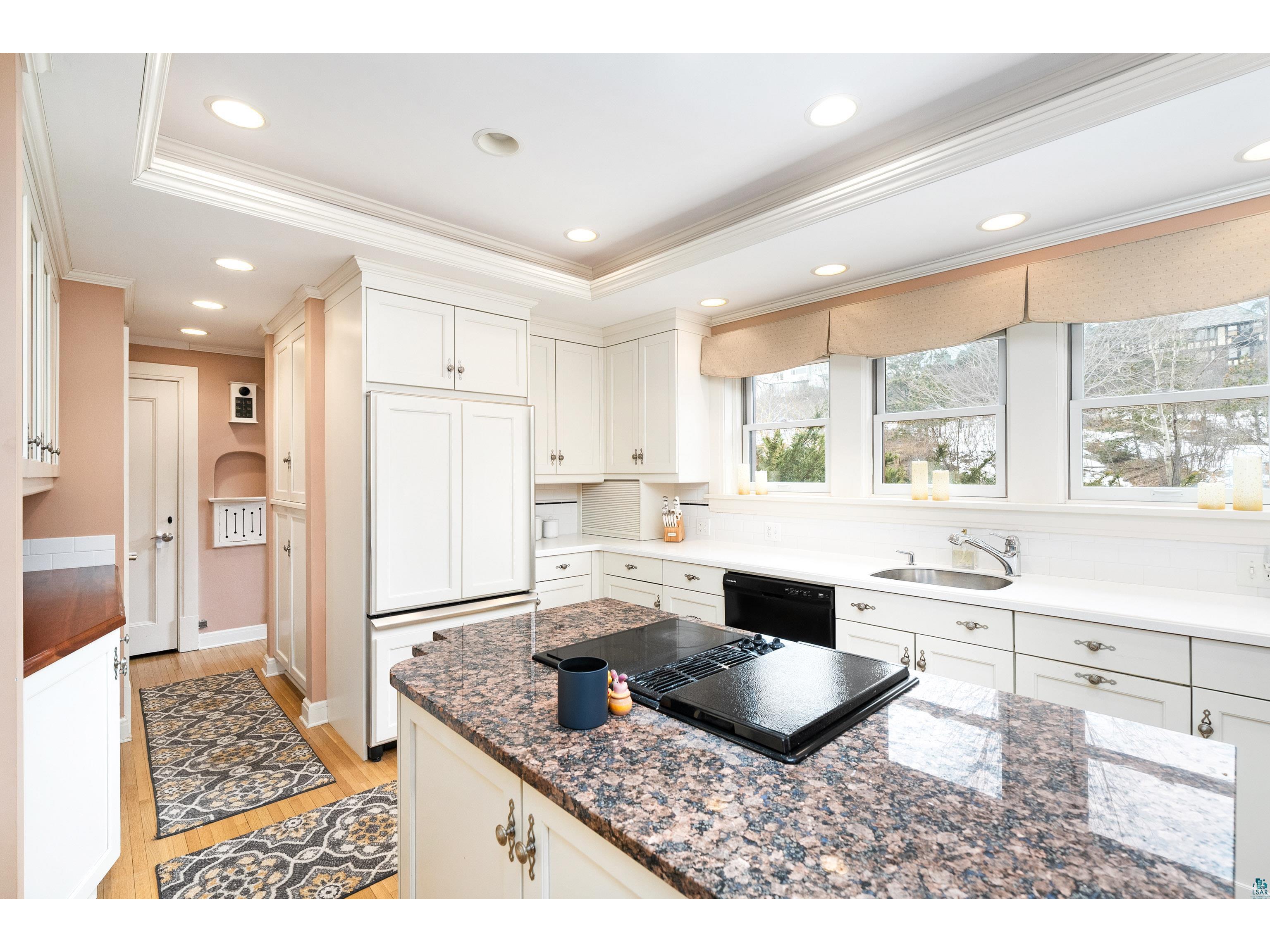 2514 E Superior St Duluth MN 55812 6123966 image28