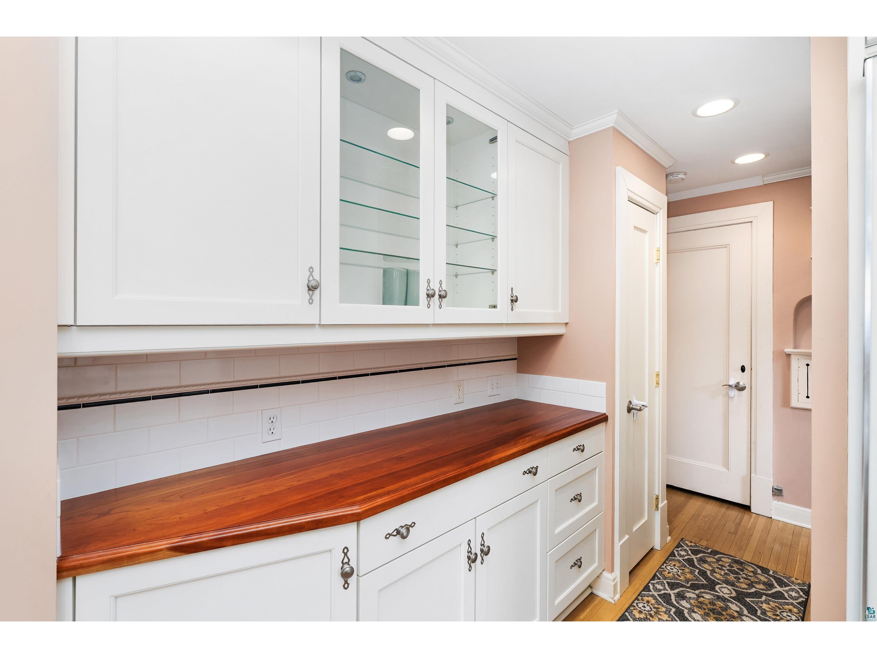 2514 E Superior St Duluth MN 55812 6123966 image34