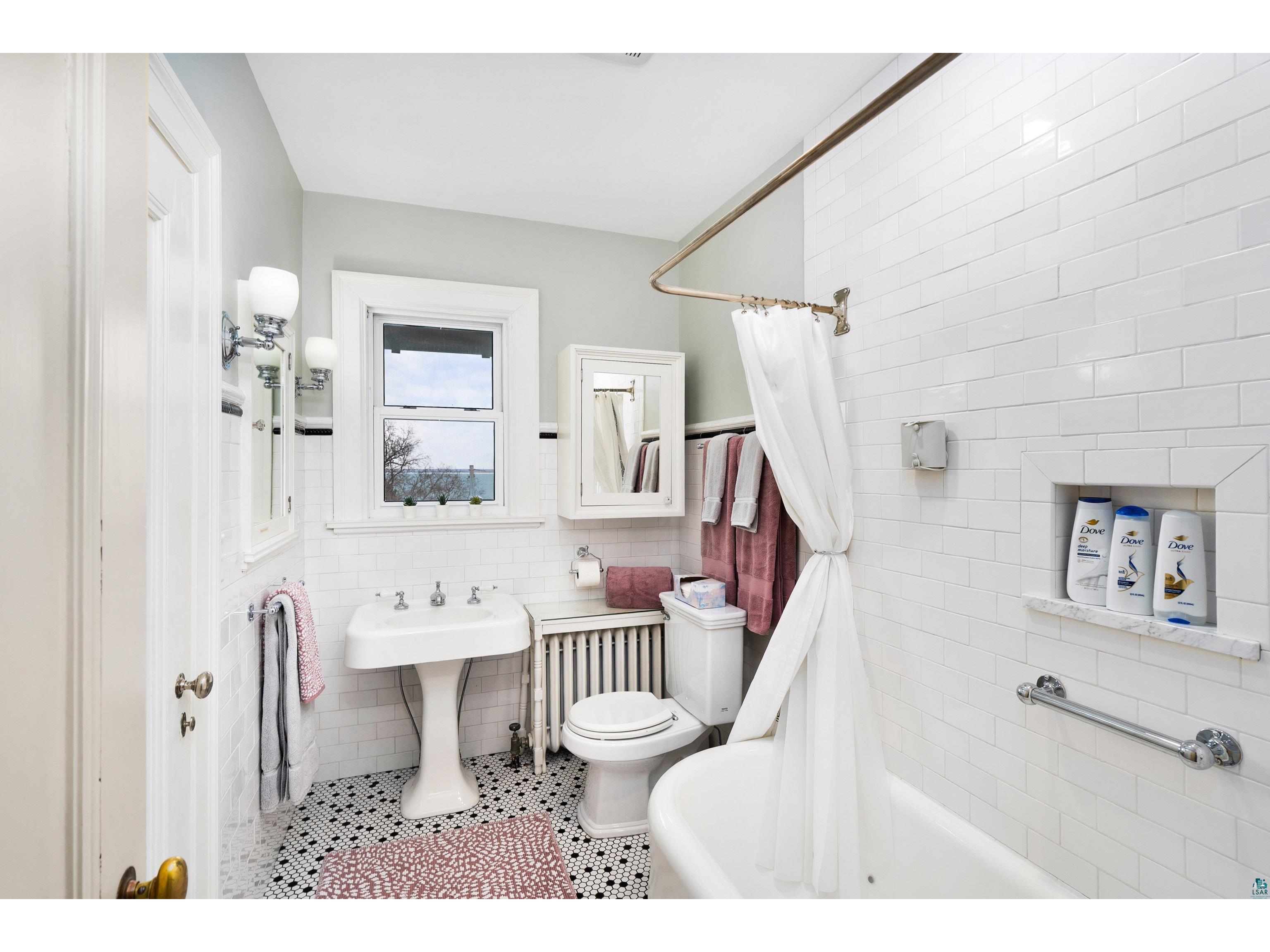 2514 E Superior St Duluth MN 55812 6123966 image53