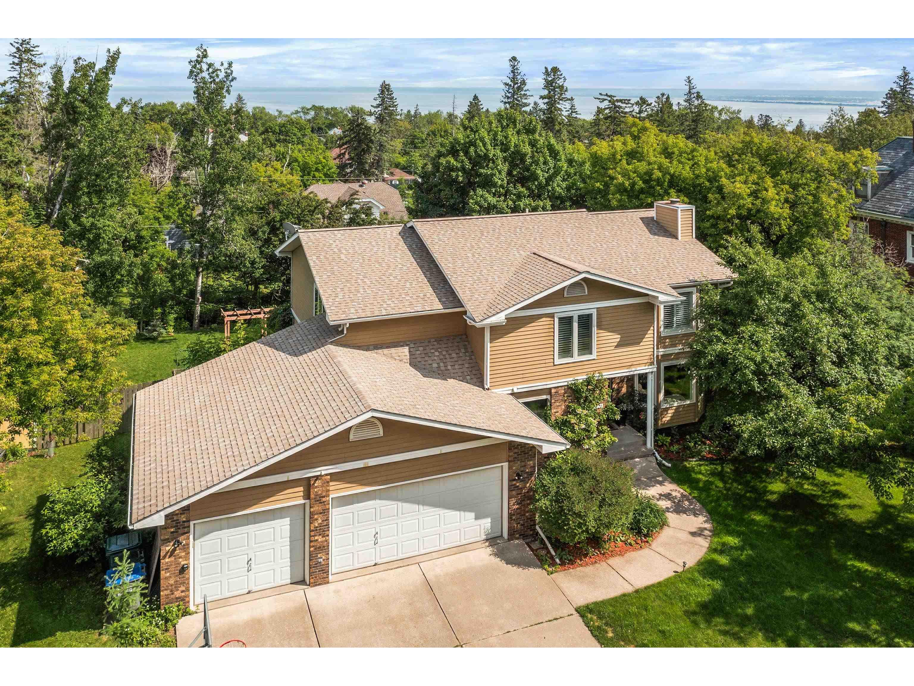 2520 E 5th St Duluth MN 55812 6120716 image1