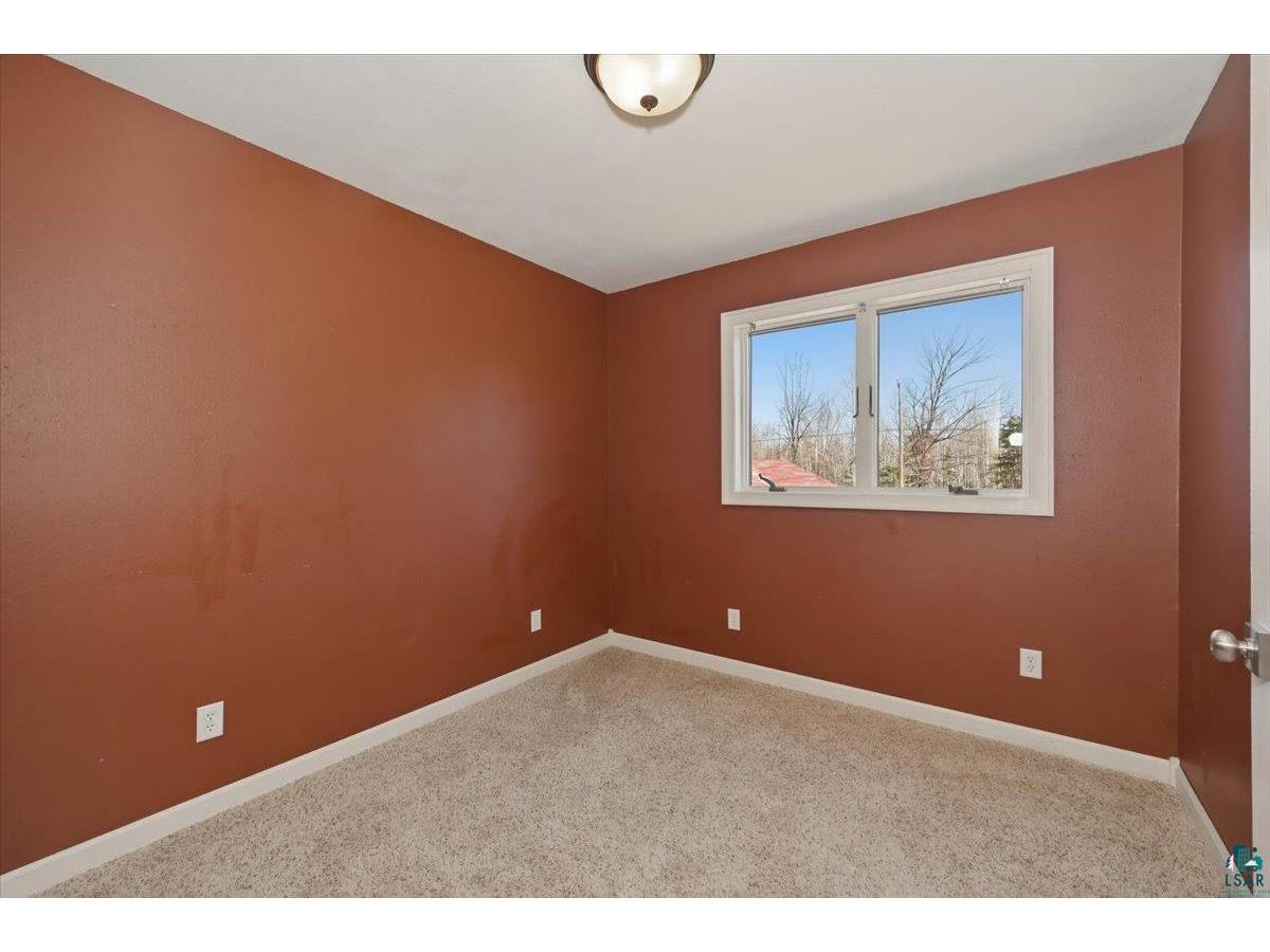 2538 E Garrison Rd Superior WI 54836 6125003 image21