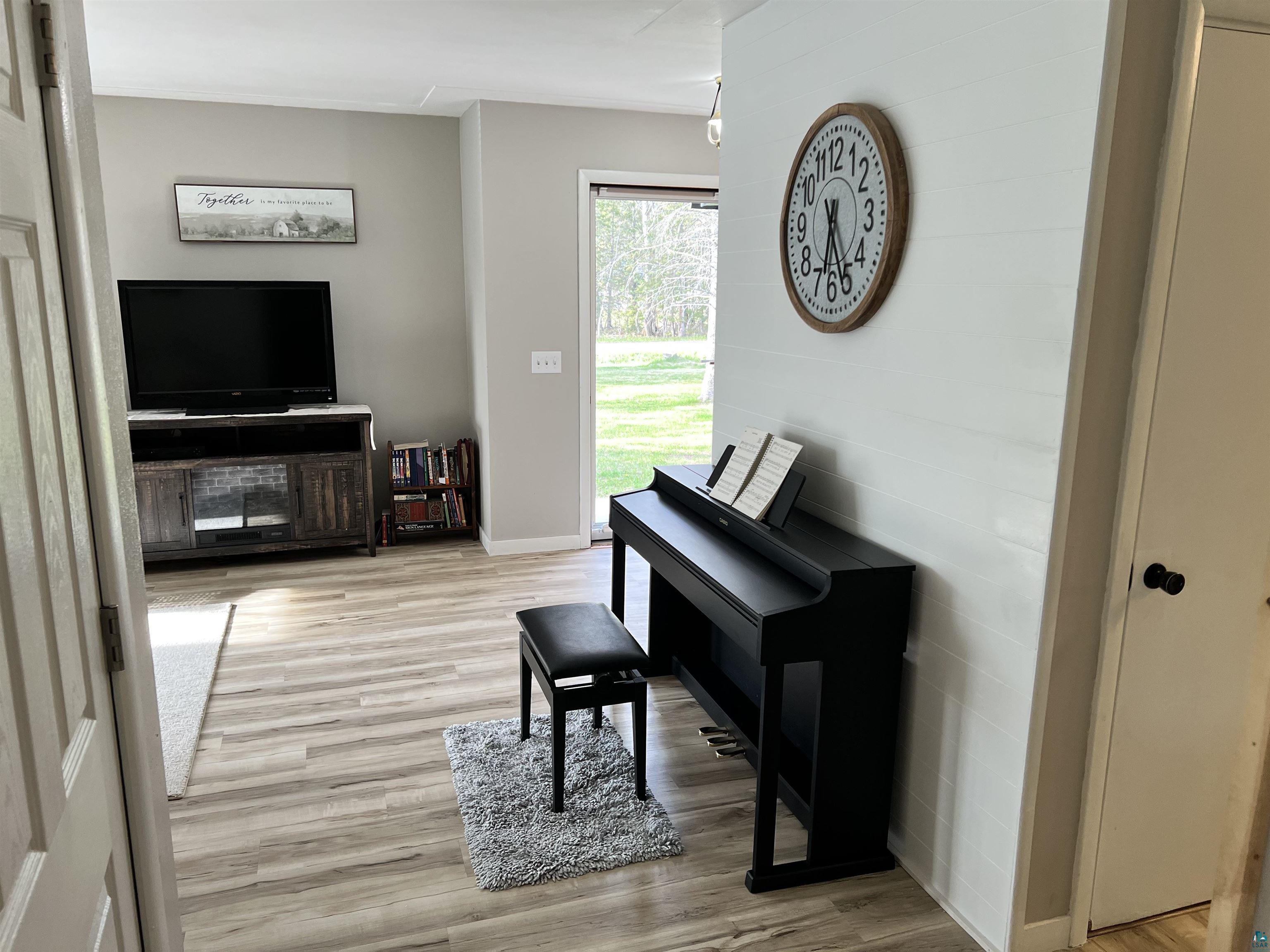 254 E Highway 61 Esko MN 55733 6125626 image7