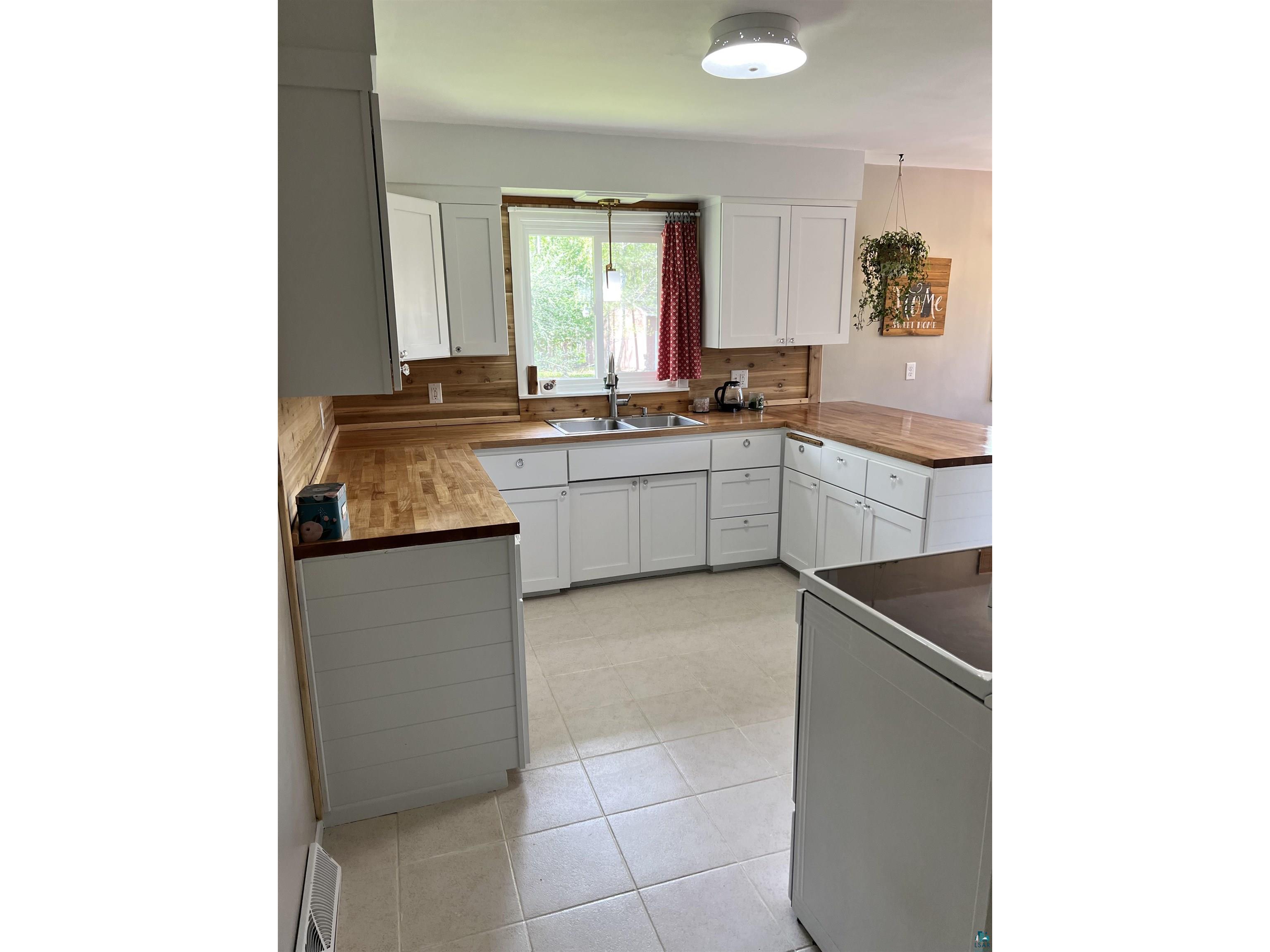 254 E Highway 61 Esko MN 55733 6125626 image8
