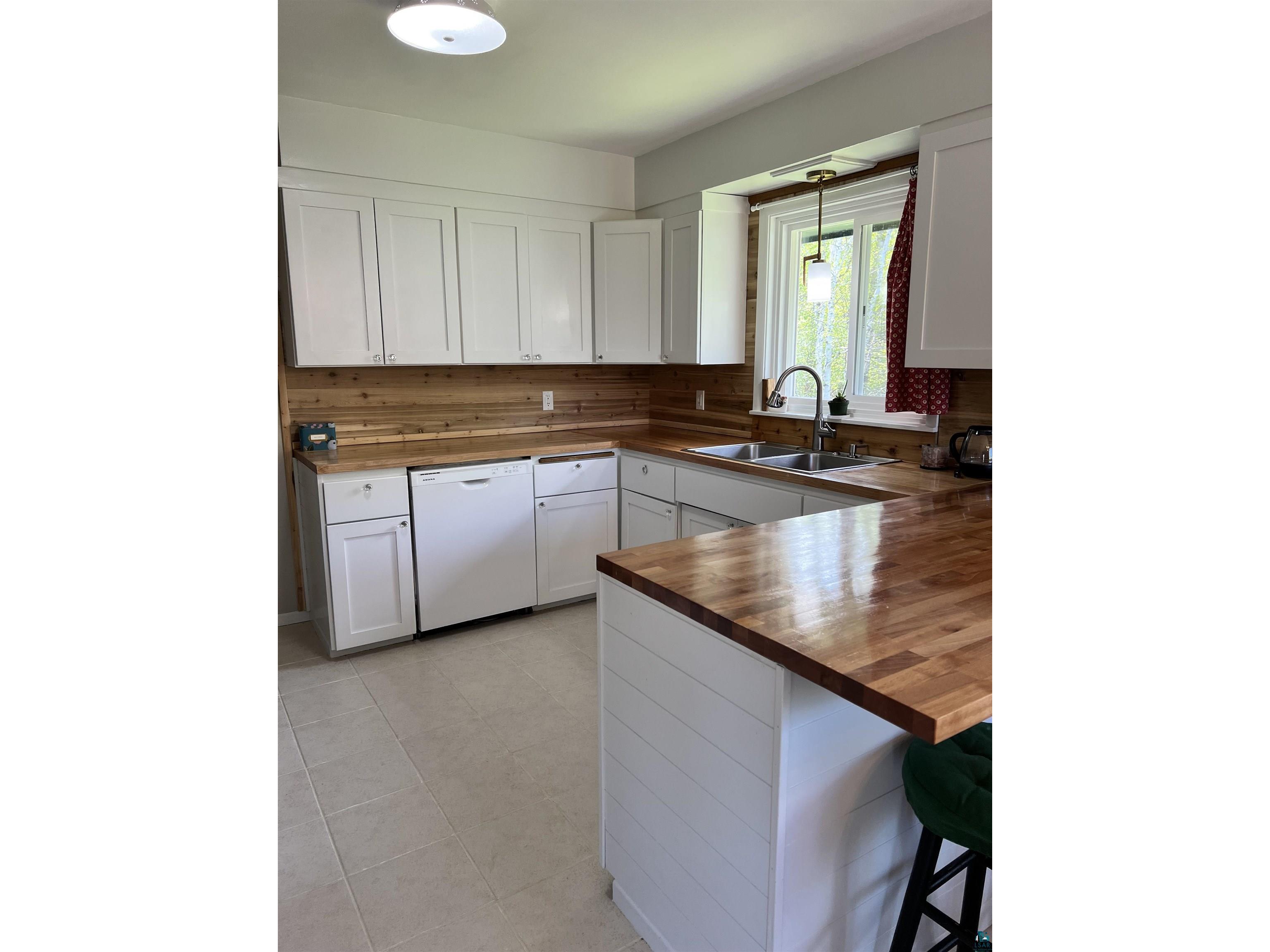 254 E Highway 61 Esko MN 55733 6125626 image9