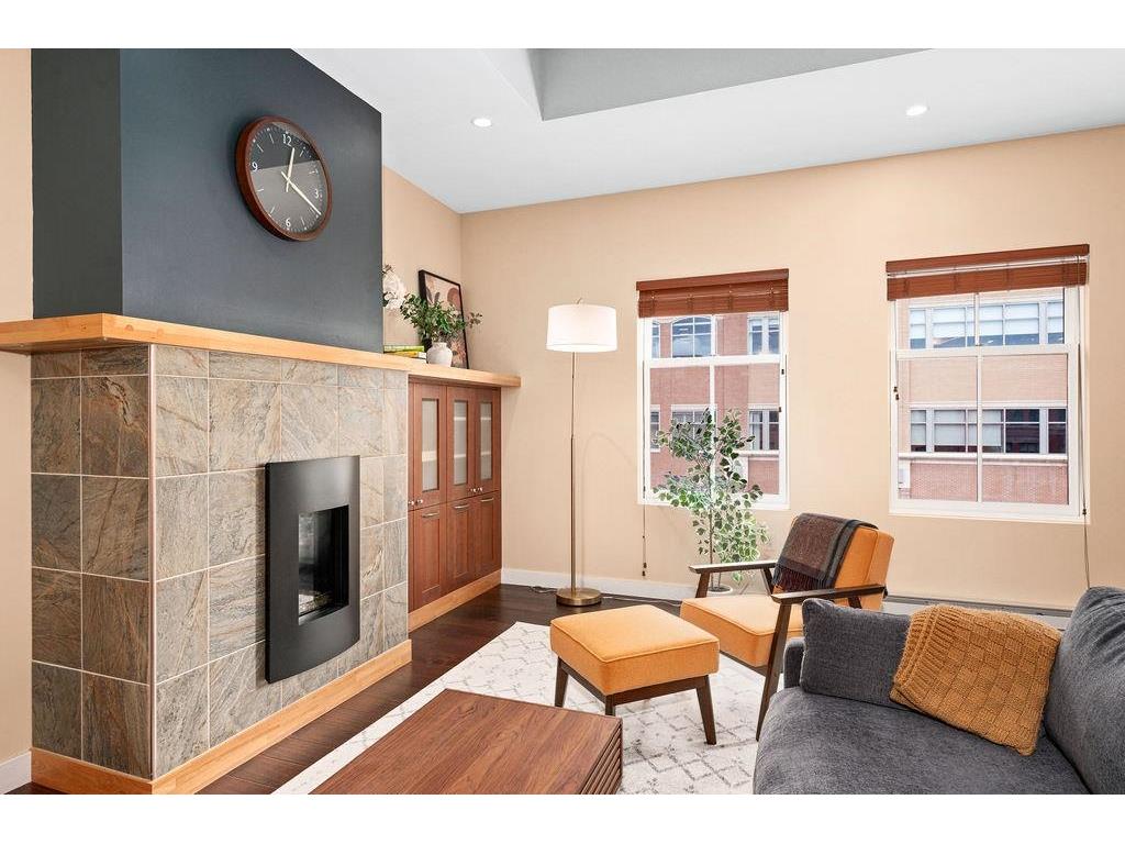 26 E Superior St Duluth MN 55802 6122959 image9