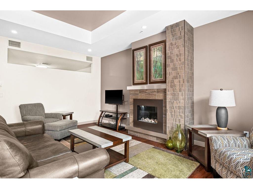 26 E Superior St Duluth MN 55802 6125180 image3