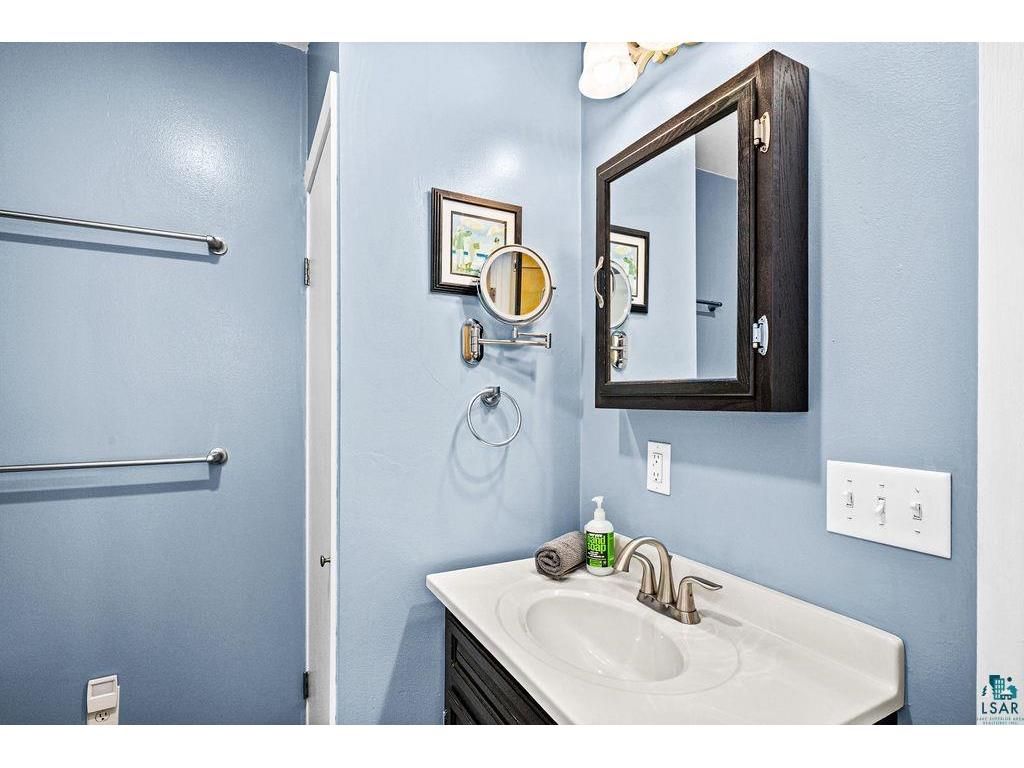 26 W Mankato St Duluth MN 55803 6126480 image18
