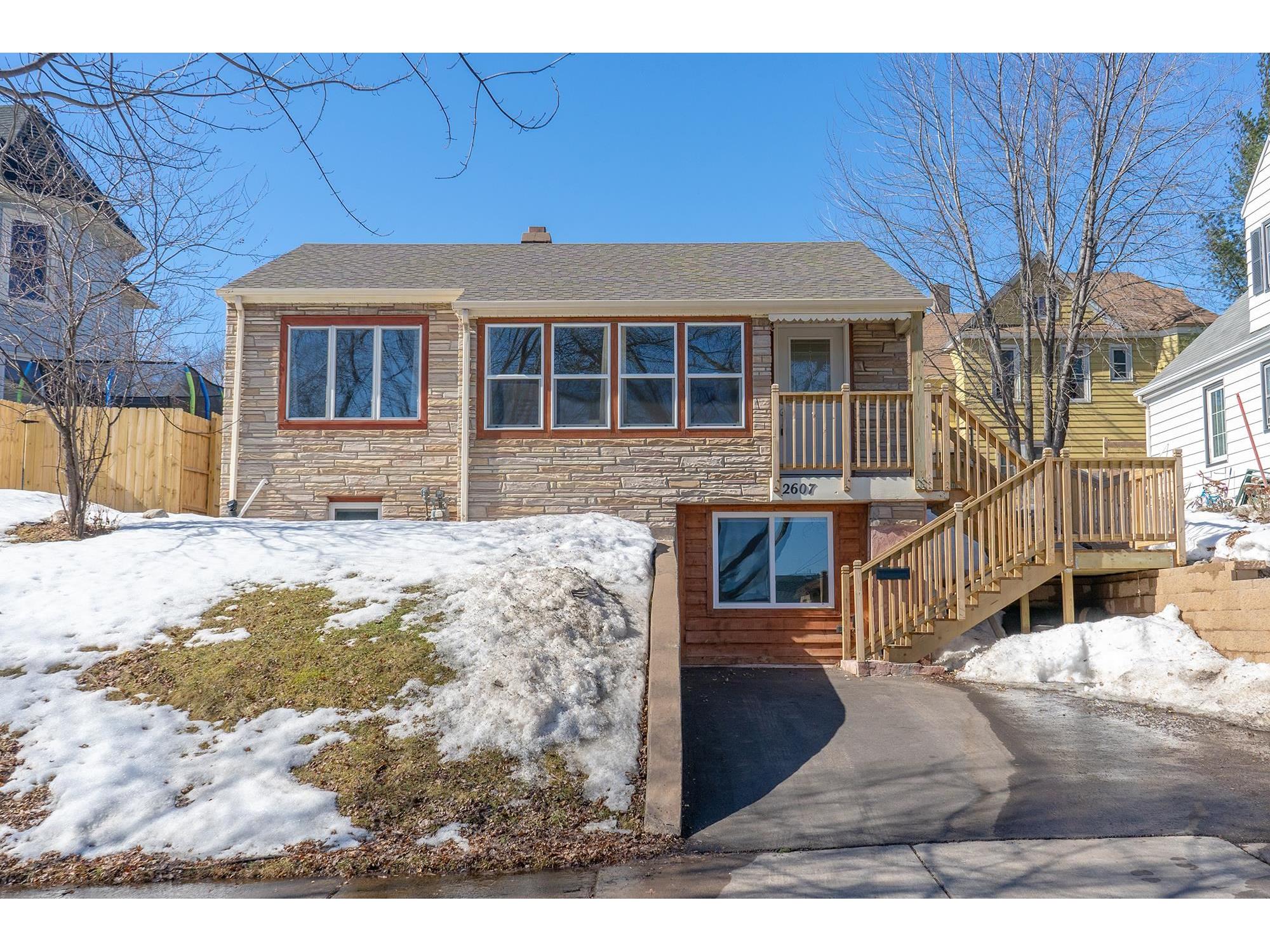 2607 W 4th St Duluth MN 55806 6118119 image1