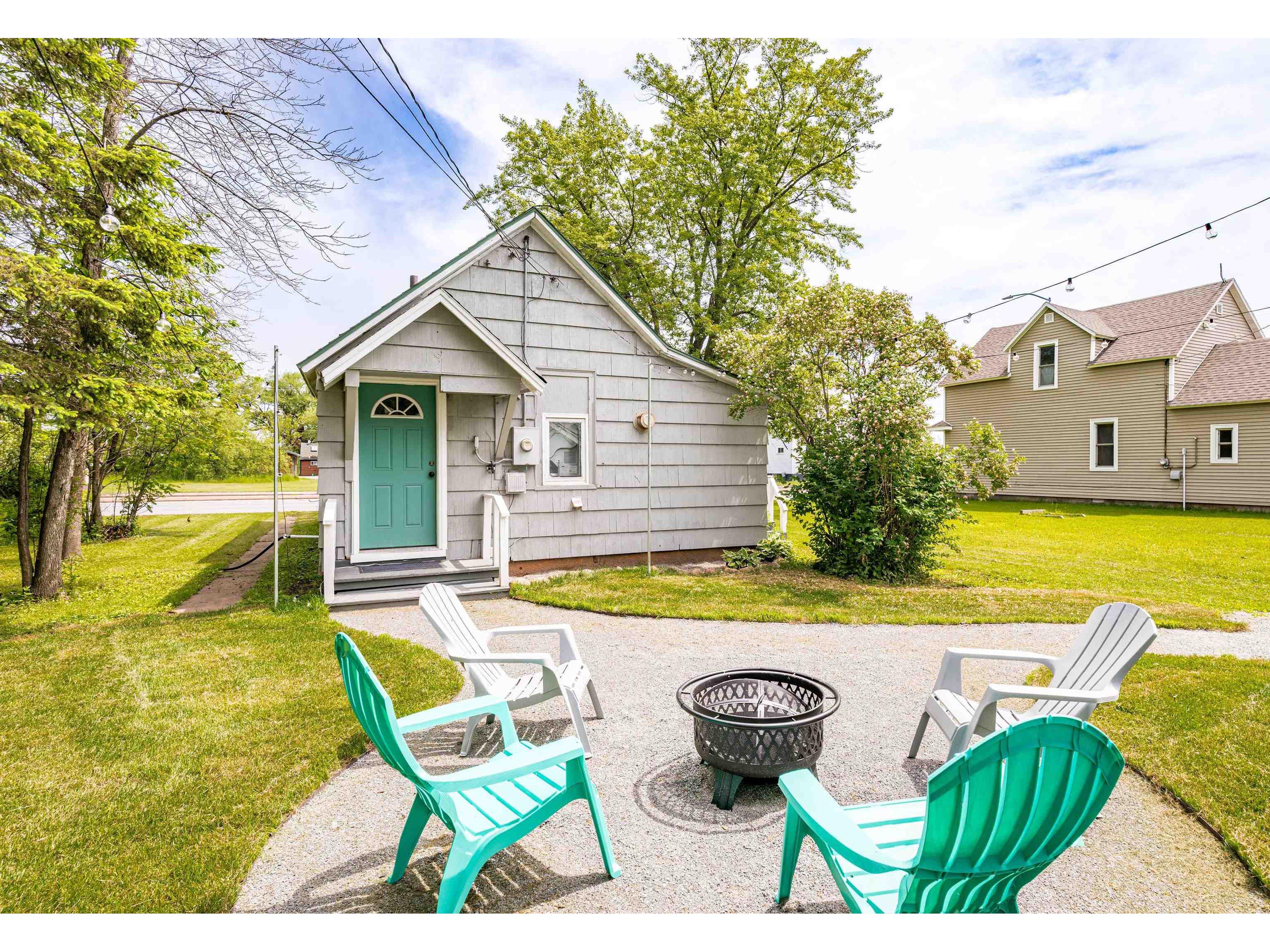 2622 E 2nd St Superior WI 54880 6122700 image1