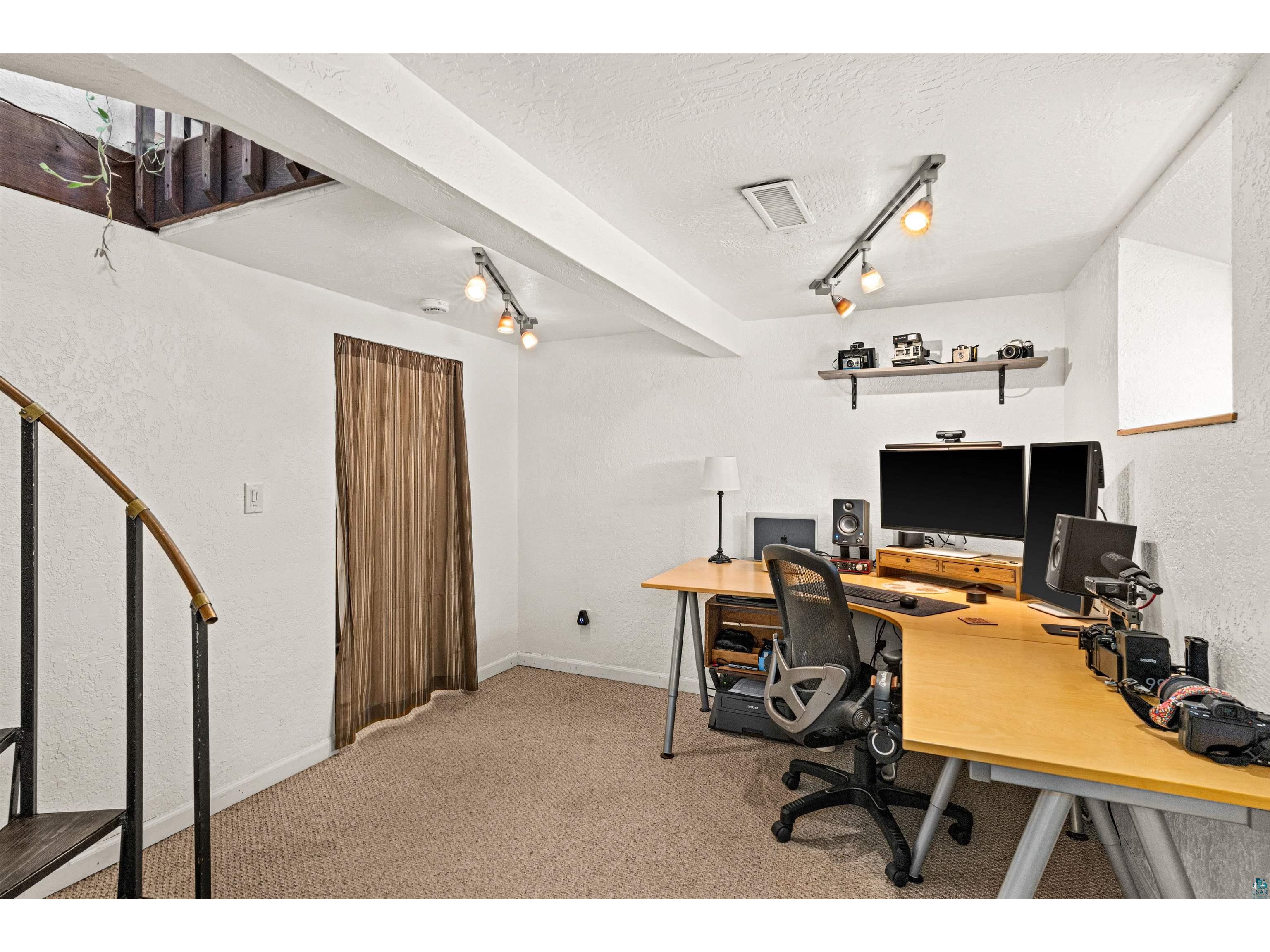 2624 W 10th St Duluth MN 55806 6124848 image16