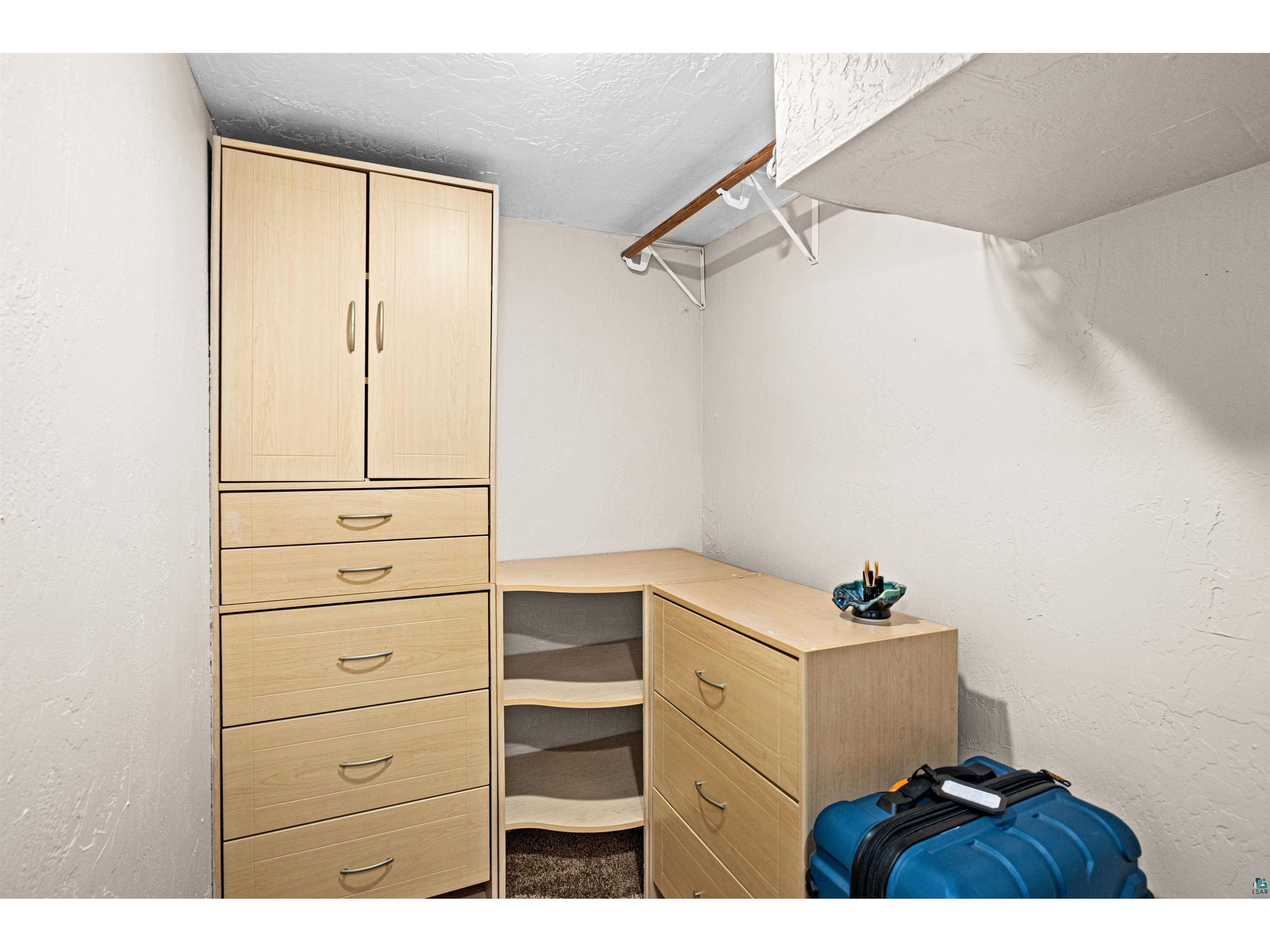 2624 W 10th St Duluth MN 55806 6124848 image19