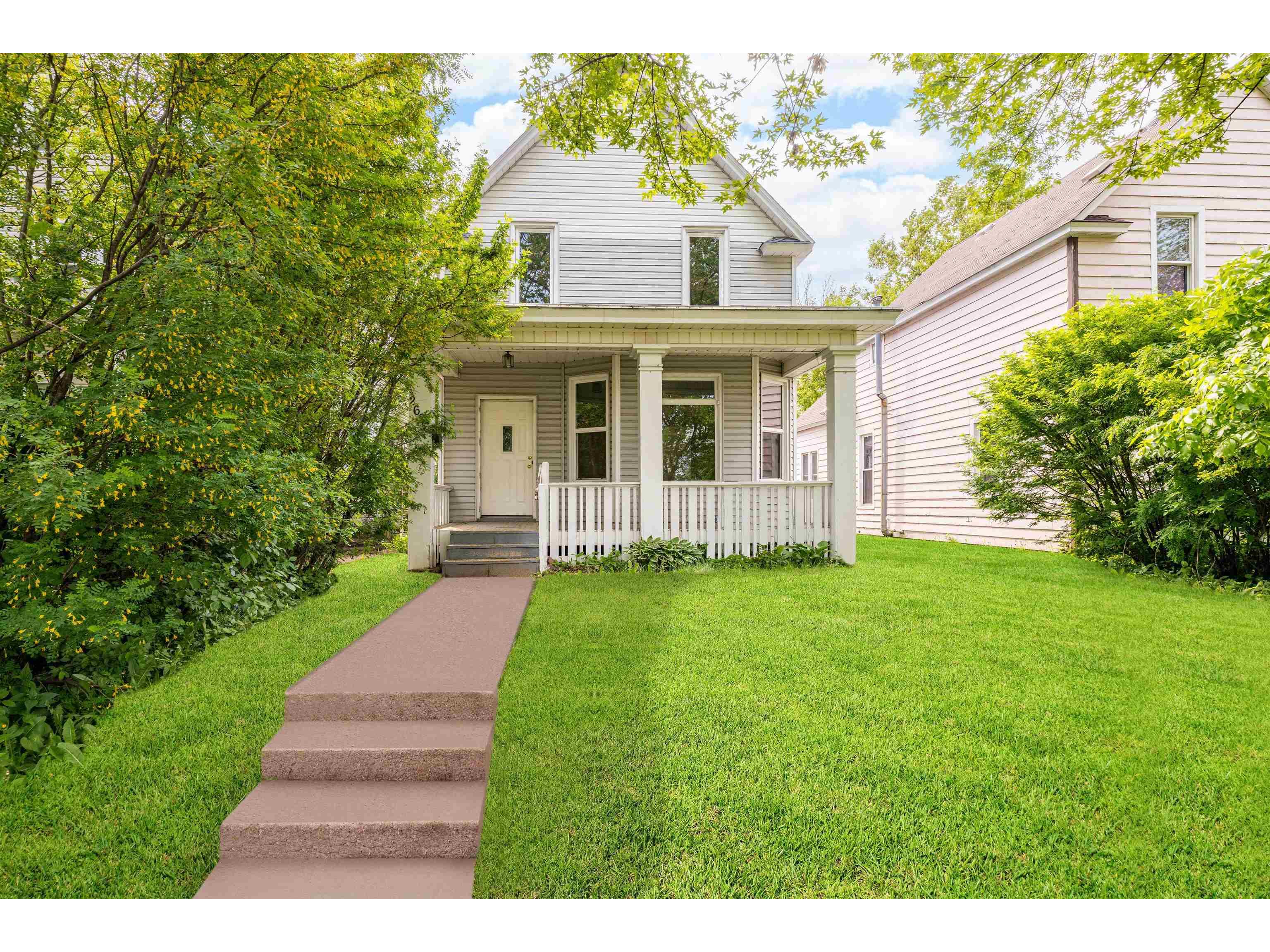 2626 W 5th St Duluth MN 55806 6120218 image1