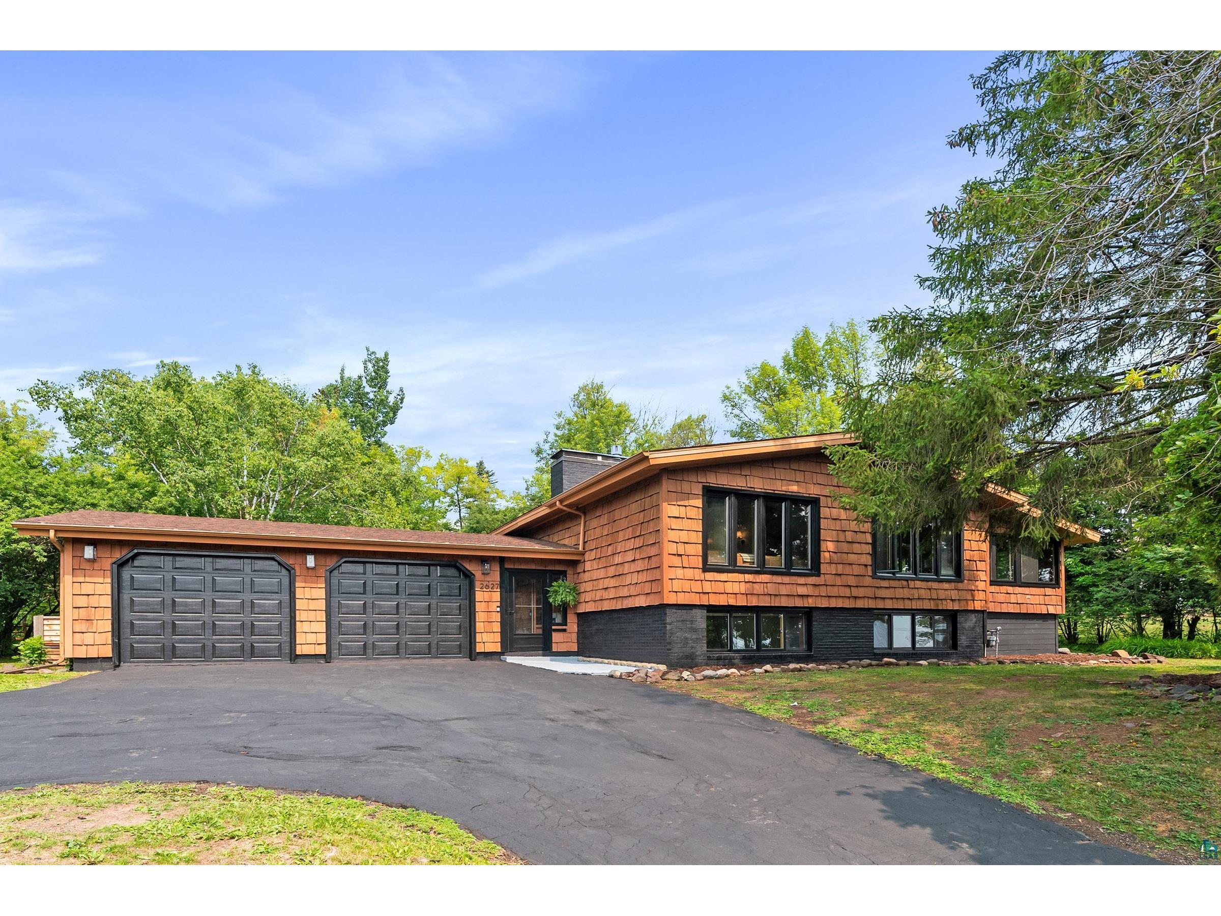 2627 E 4th St Duluth MN 55812 6109726 image1