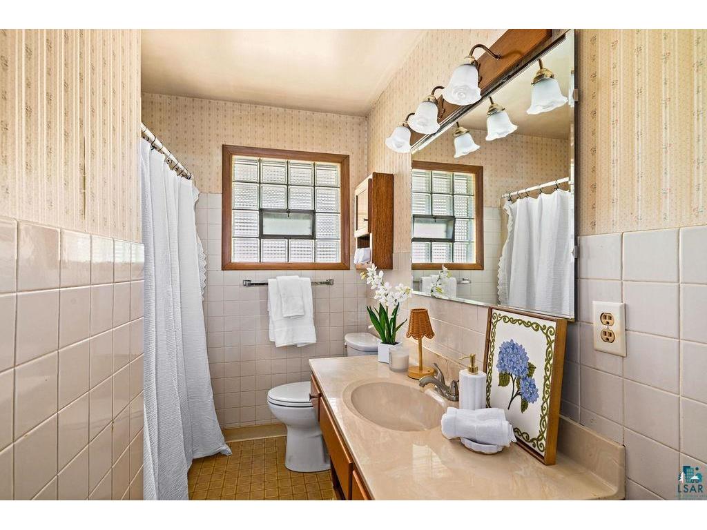 2627 W 15th St Duluth MN 55806 6125841 image14