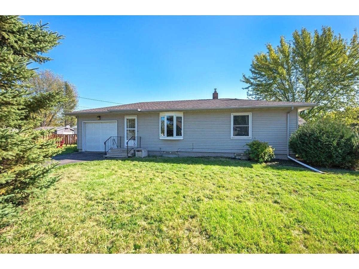 2701 E 5th St Superior WI 54880 6122386 image1