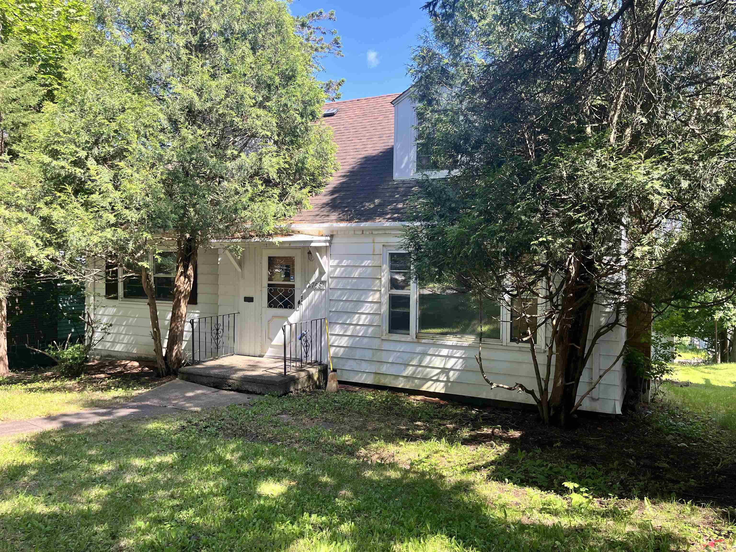 2708 E 1st St Duluth MN 55812 6120340 image1