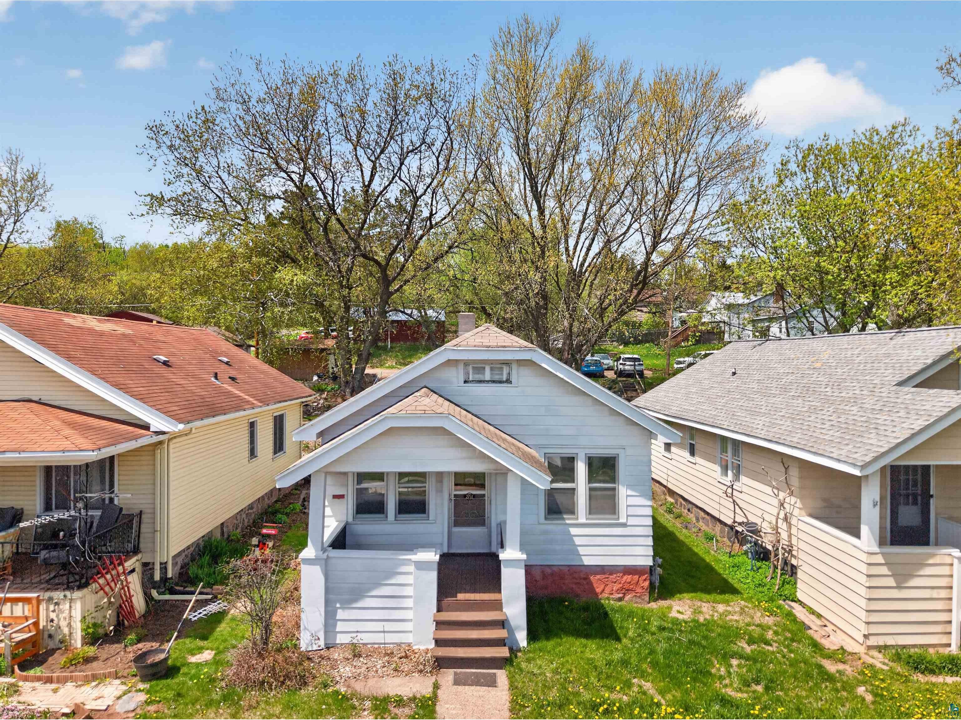 2711 W 9th St Duluth MN 55806 6125568 image1