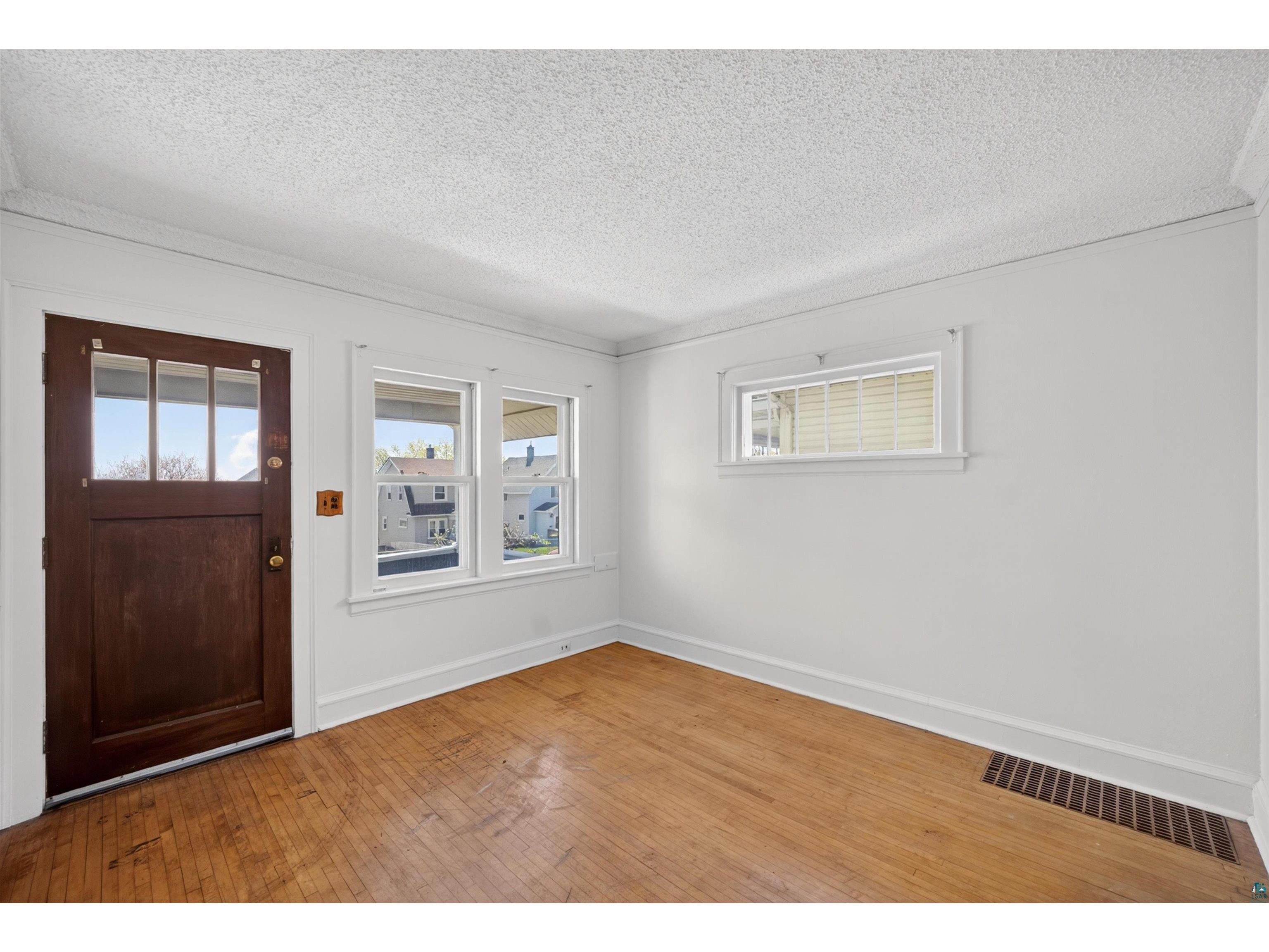 2711 W 9th St Duluth MN 55806 6125568 image3