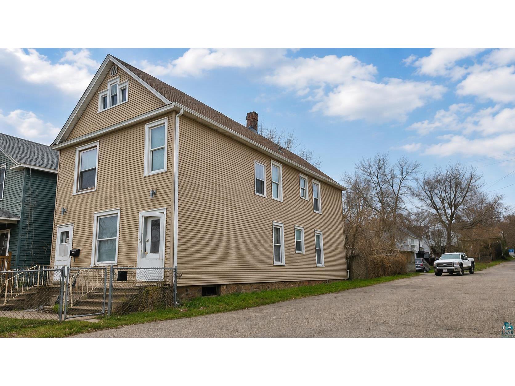 2713 W 3rd St Duluth MN 55806 6125093 image1