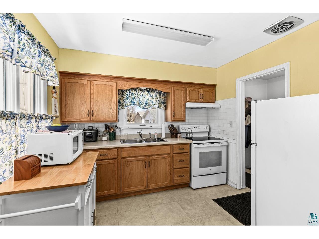 2715 E 6th St Superior WI 54880 6124478 image14