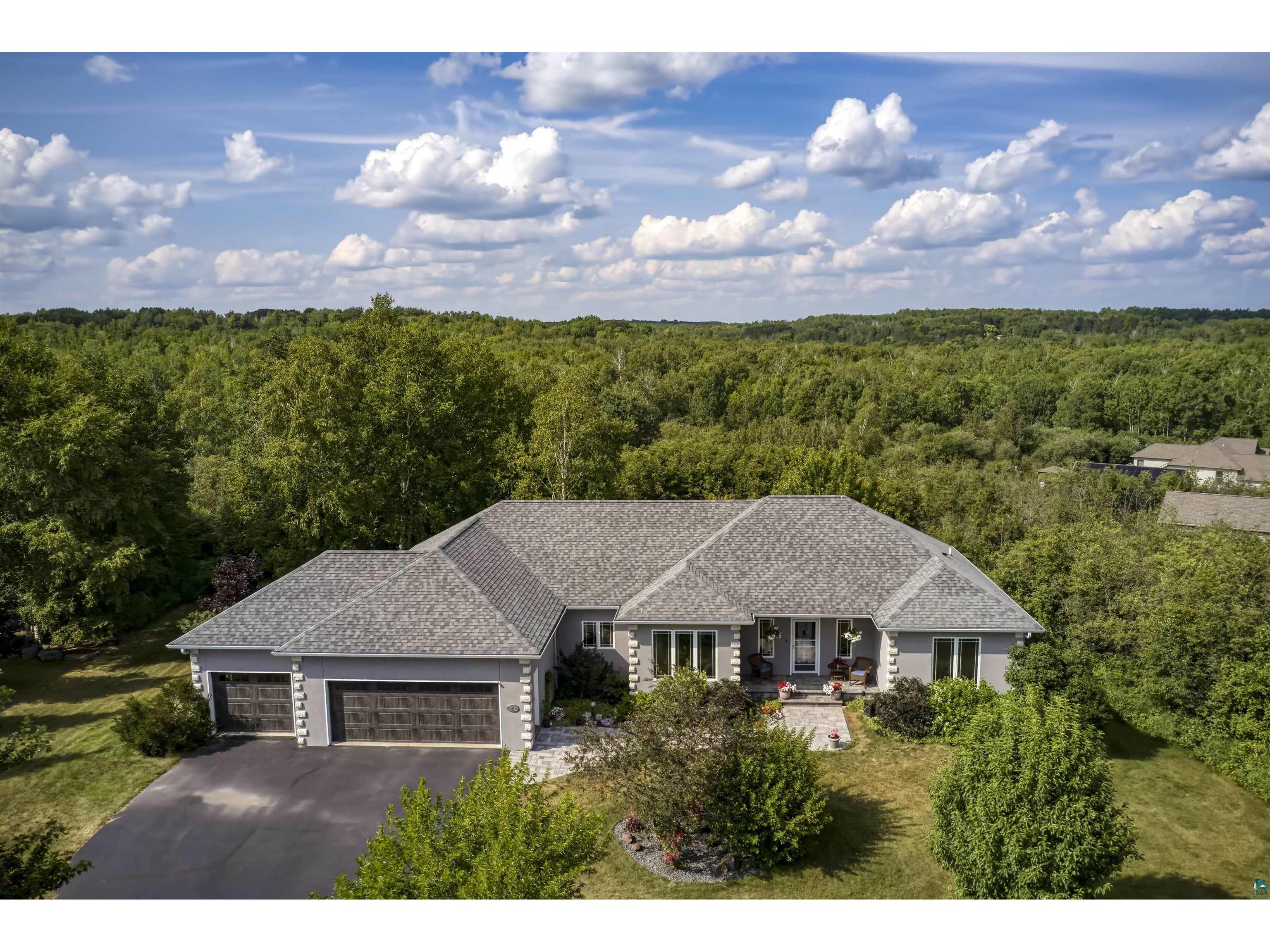 2715 Northridge Dr Duluth MN 55811 6111954 image1