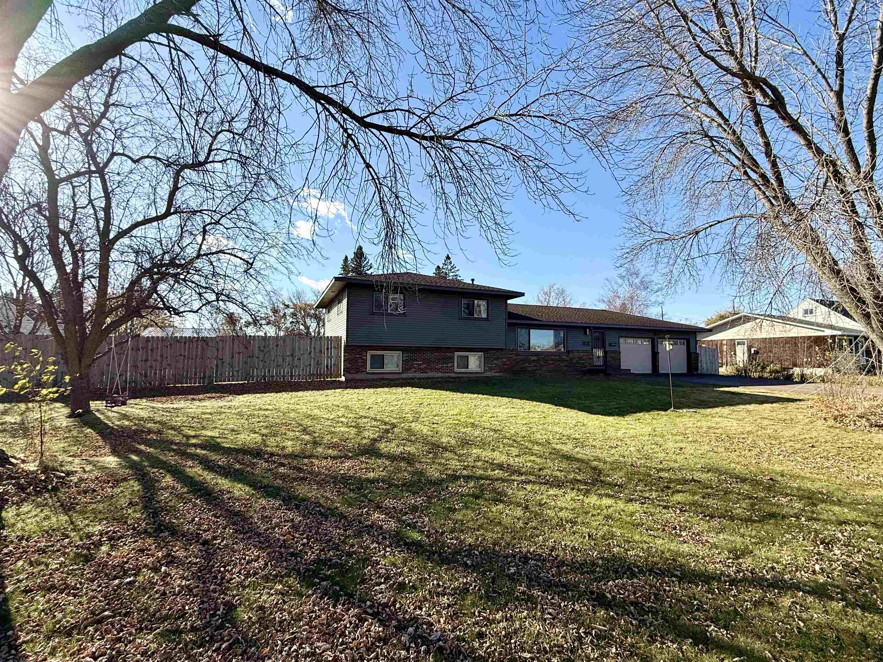 2716 E 3rd St Superior WI 54880 6122903 image1