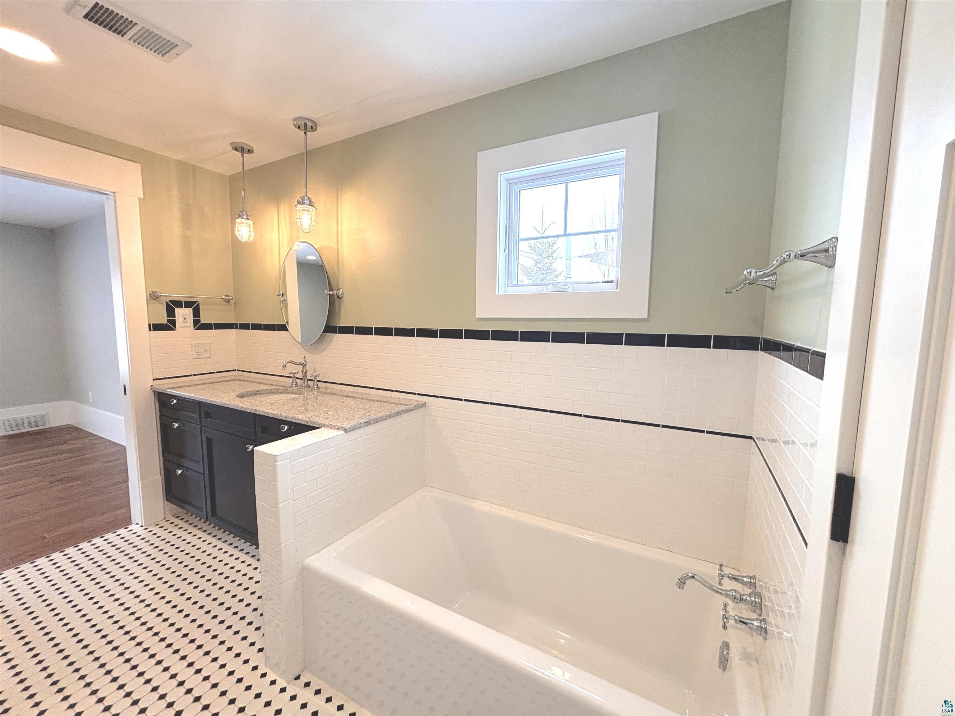 2718 Northridge Dr Duluth MN 55811 6124054 image20