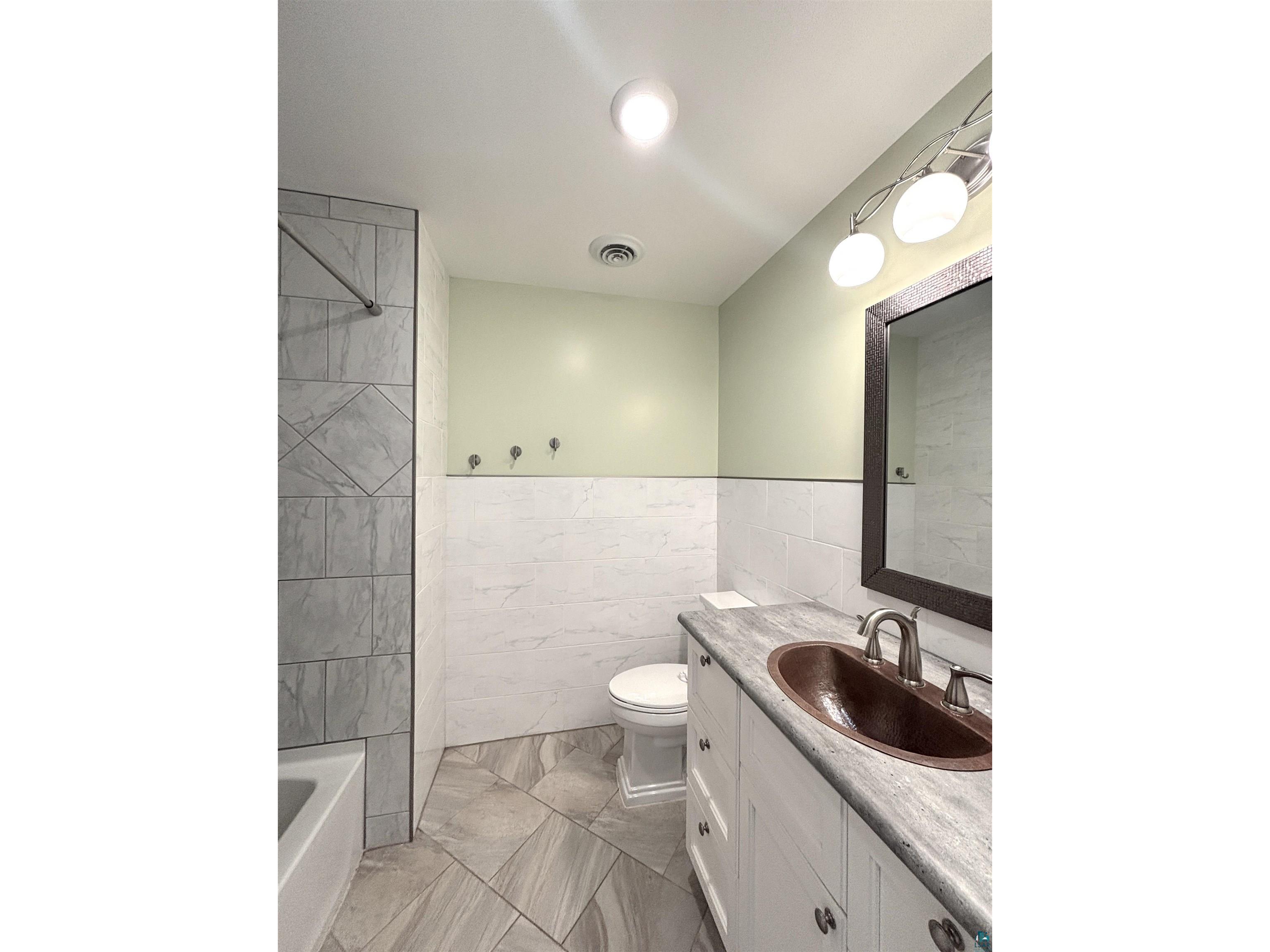2718 Northridge Dr Duluth MN 55811 6125921 image27