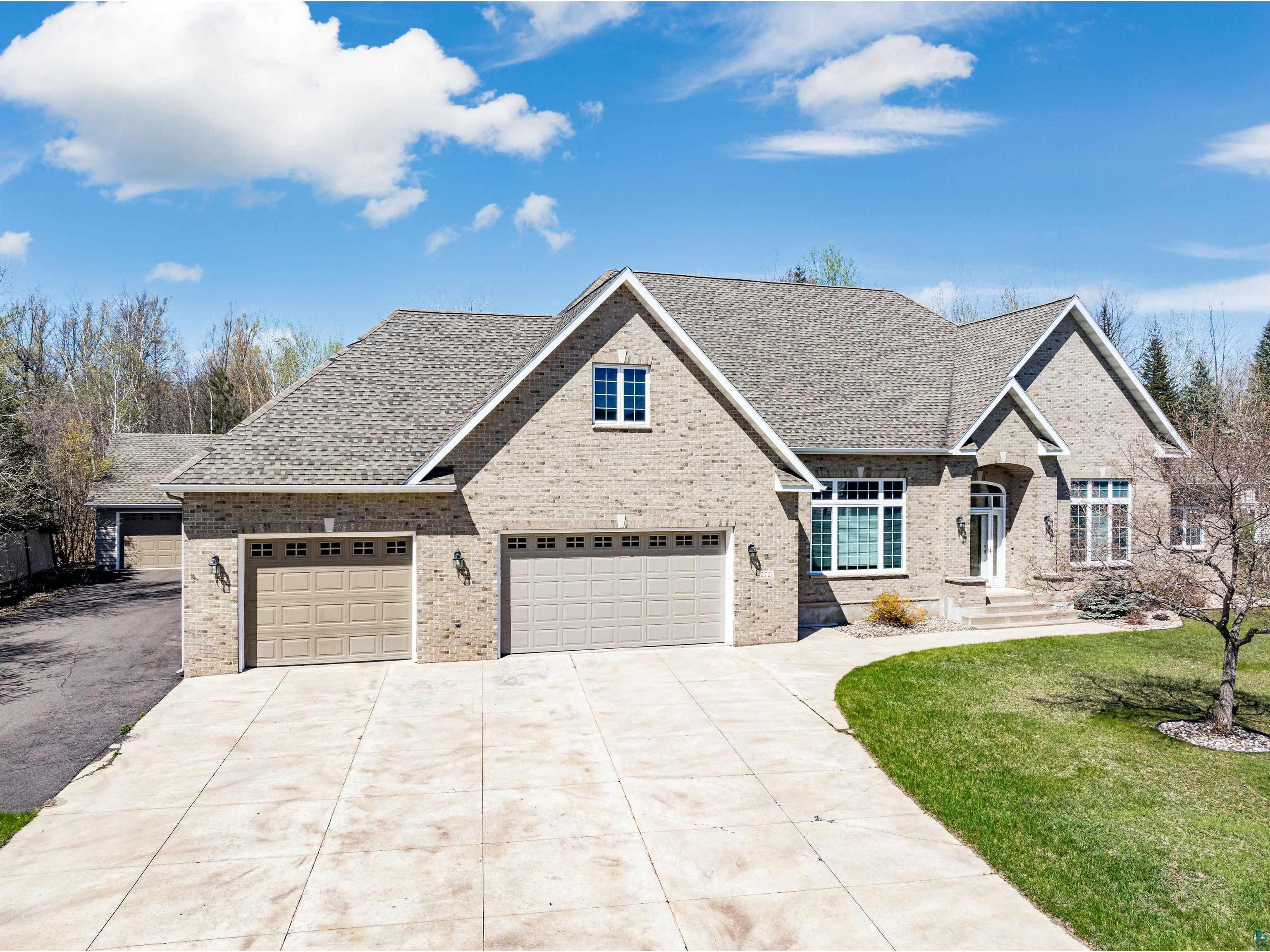 2721 Echo Ln Duluth MN 55811 6113700 image1