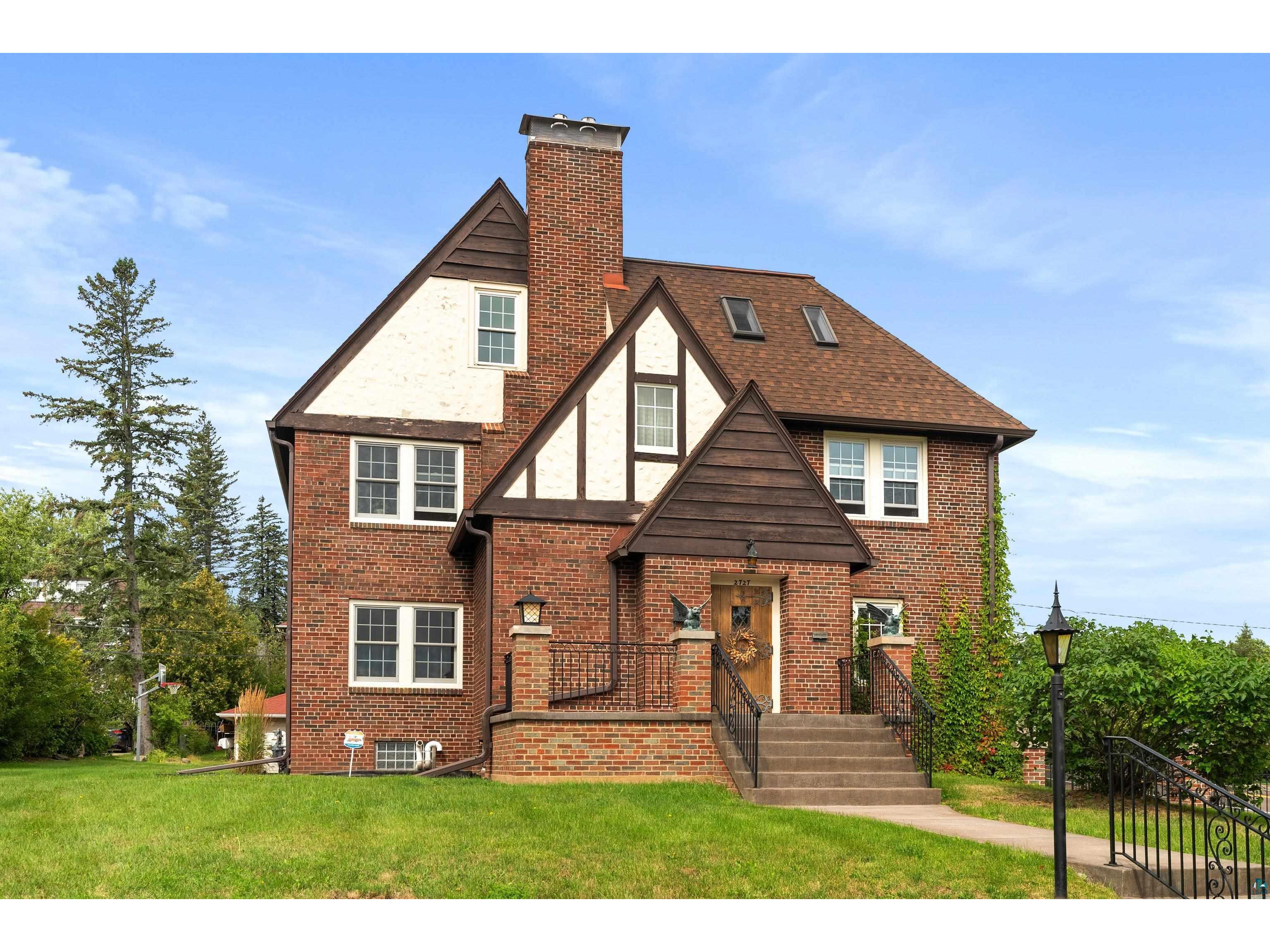 2727 E 5th St Duluth MN 55812 6116015 image1