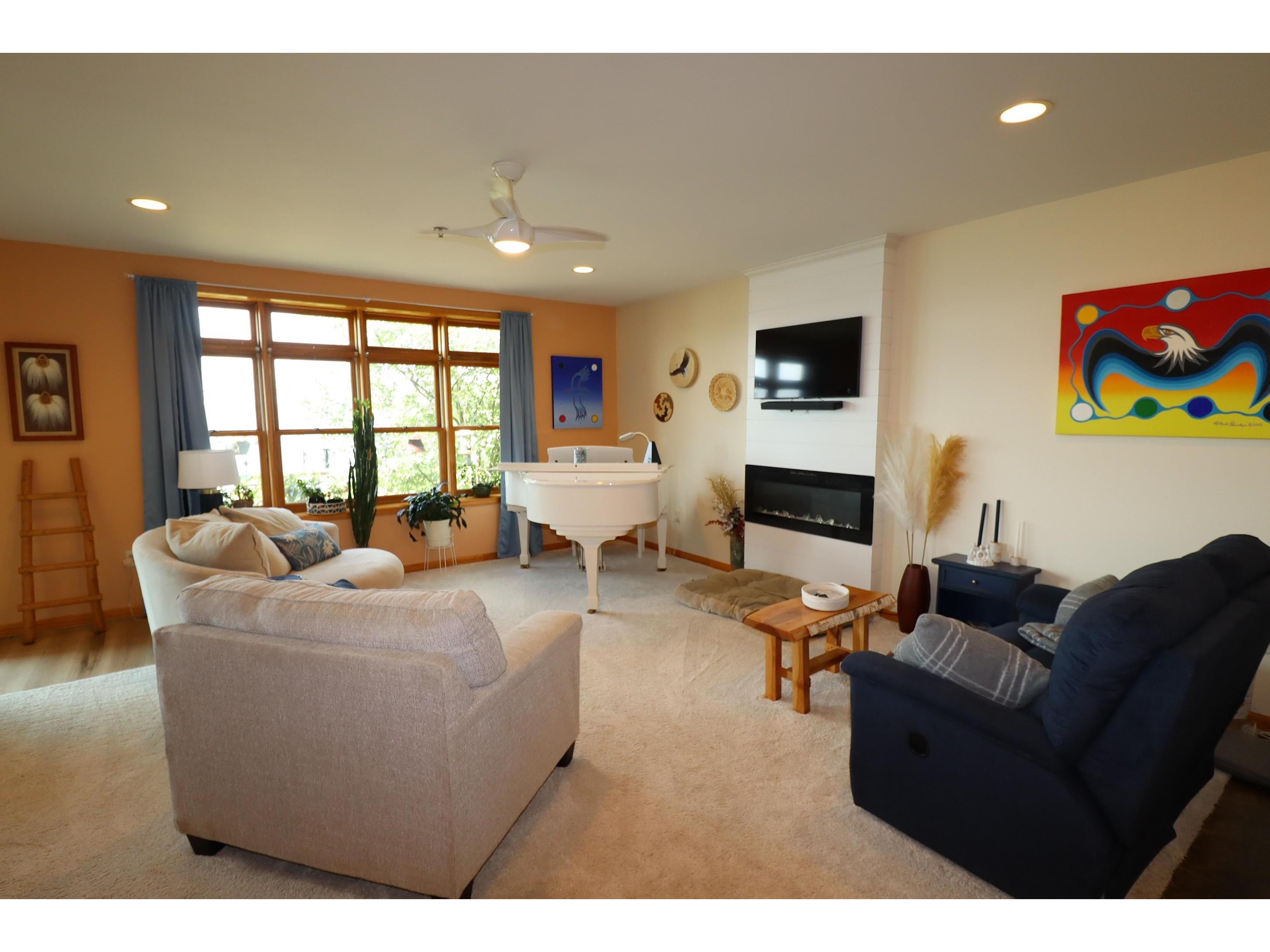 2729 Lake Shore Dr E Ashland WI 54806 - Lake Superior 6121271 image15