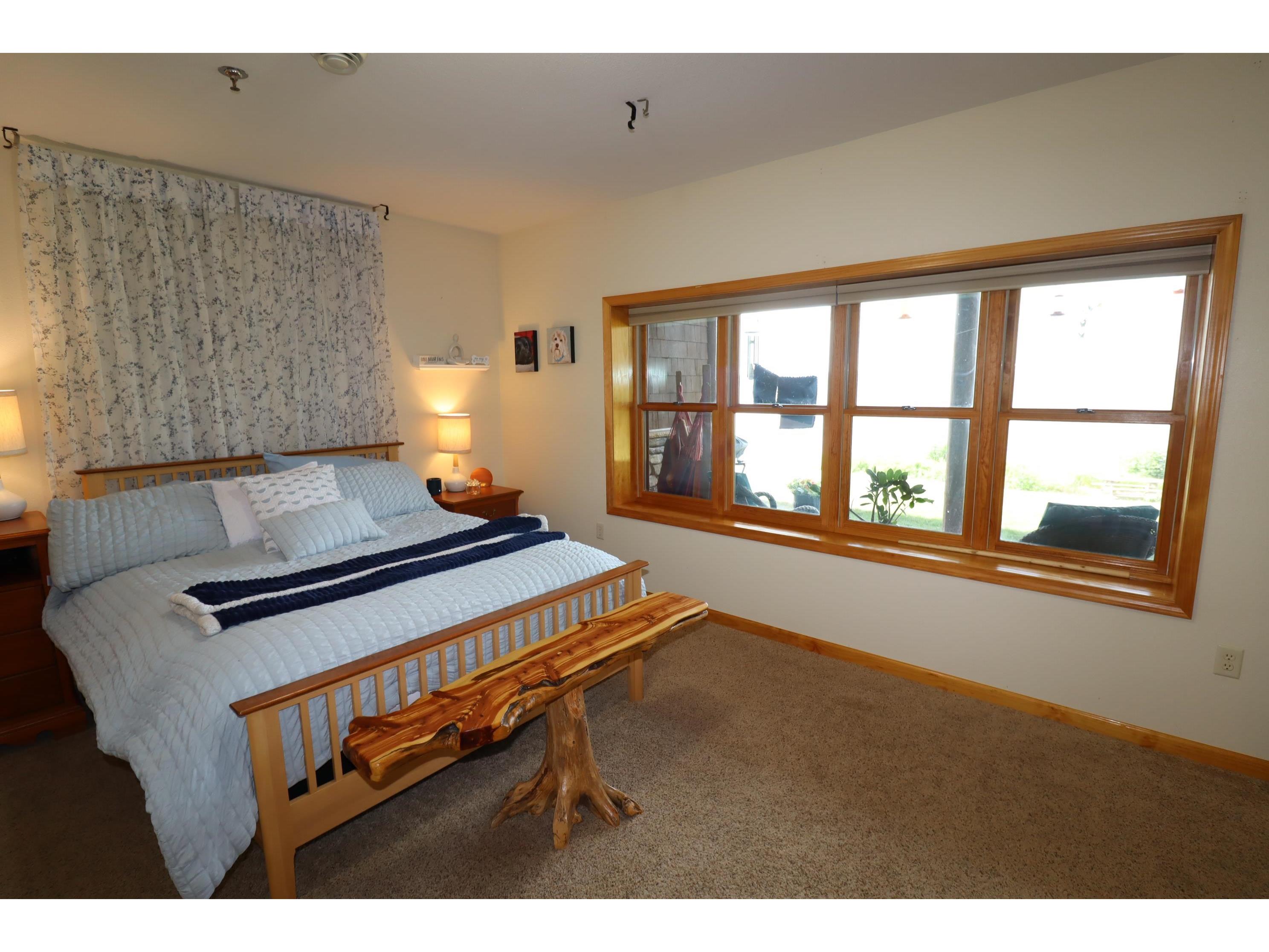 2729 Lake Shore Dr E Ashland WI 54806 - Lake Superior 6121271 image25