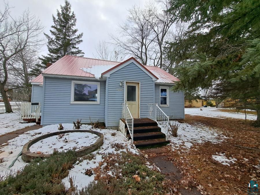 2732 E 4th St Superior WI 54880 6112177 image1