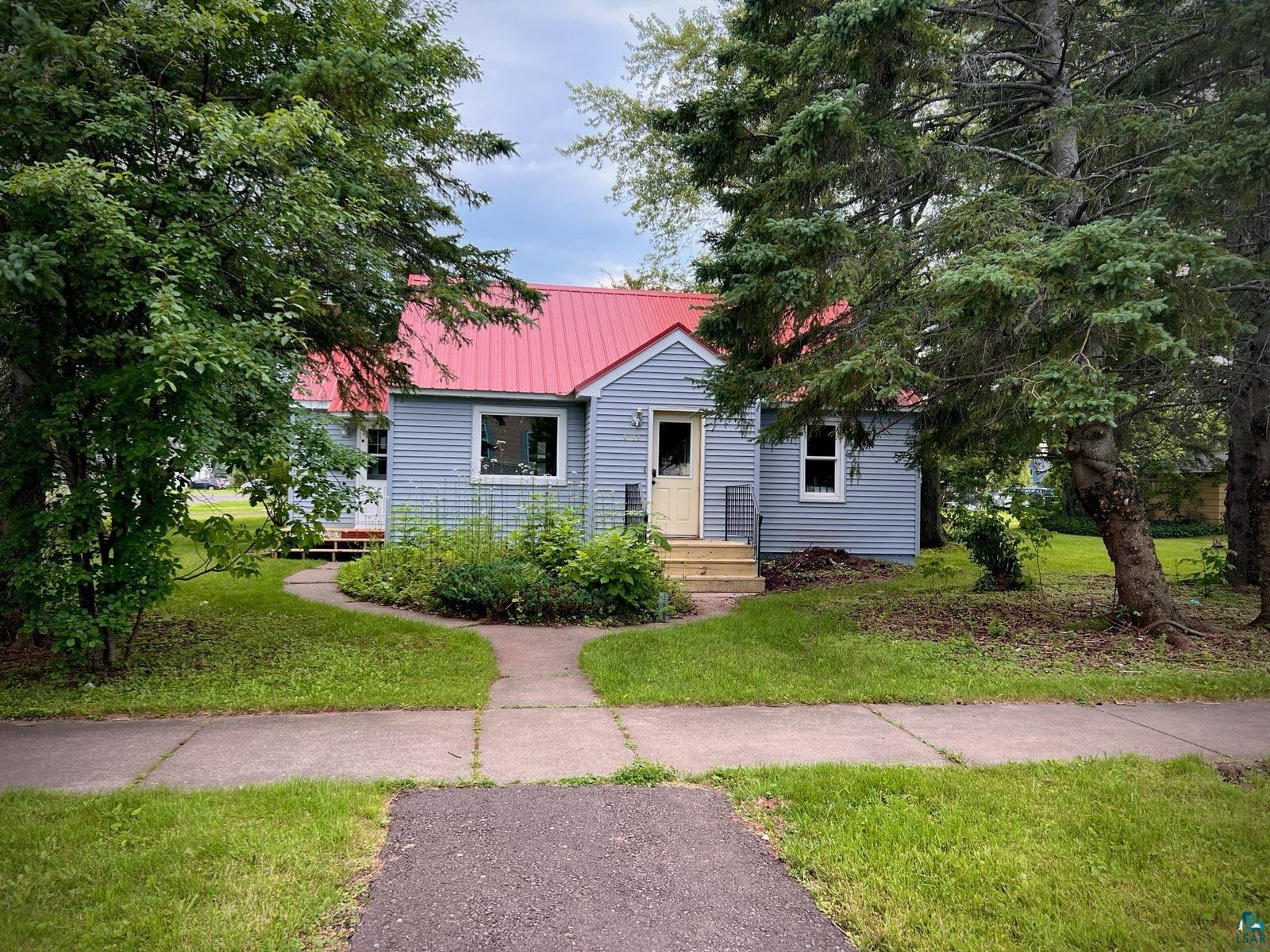 2732 E 4th St Superior WI 54880 6114839 image1